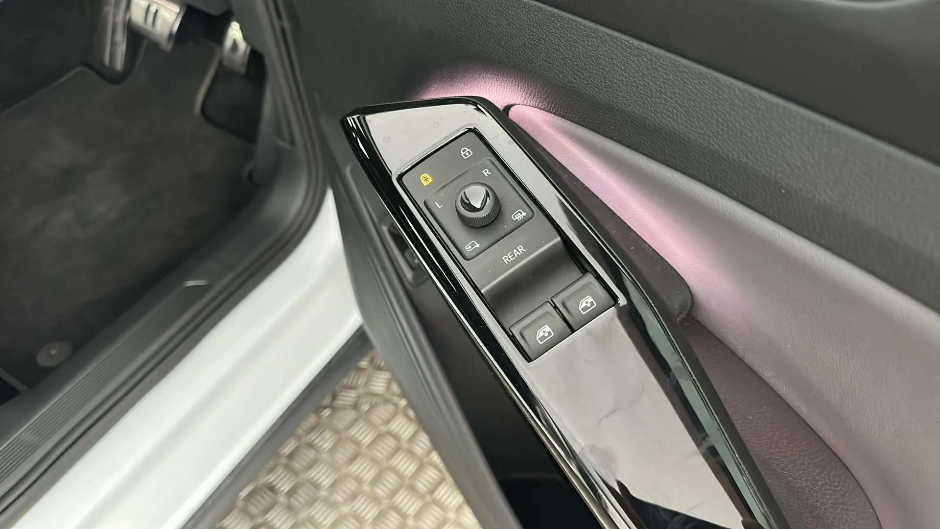 2025 VOLKSWAGEN ID.4 2025 VOLKSWAGEN ID.4