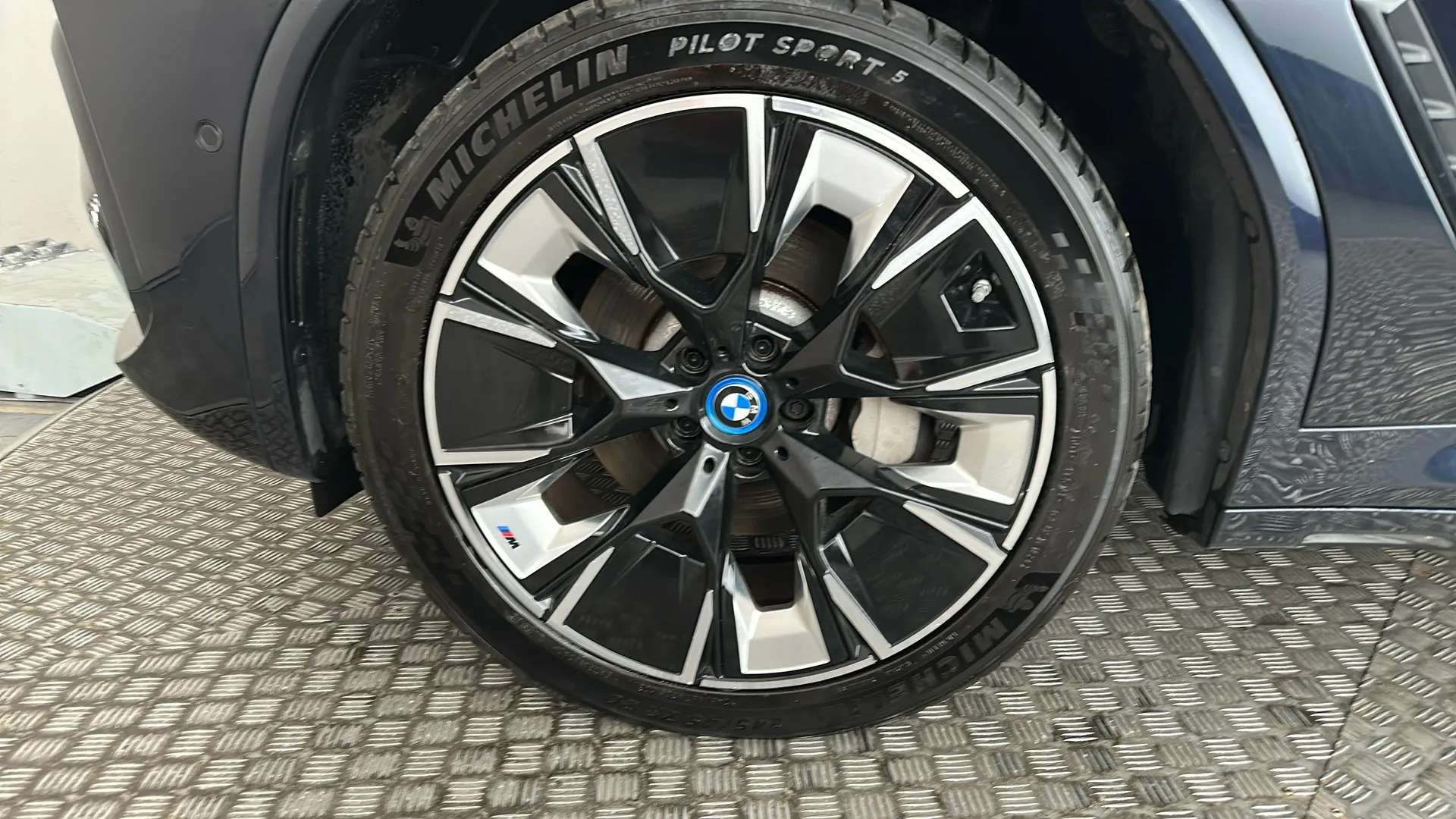 2023 BMW IX3 2023 BMW IX3