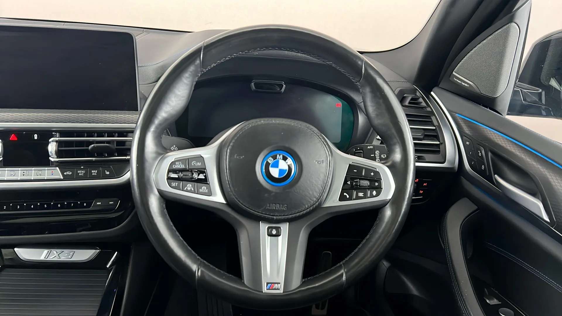 2023 BMW IX3 2023 BMW IX3