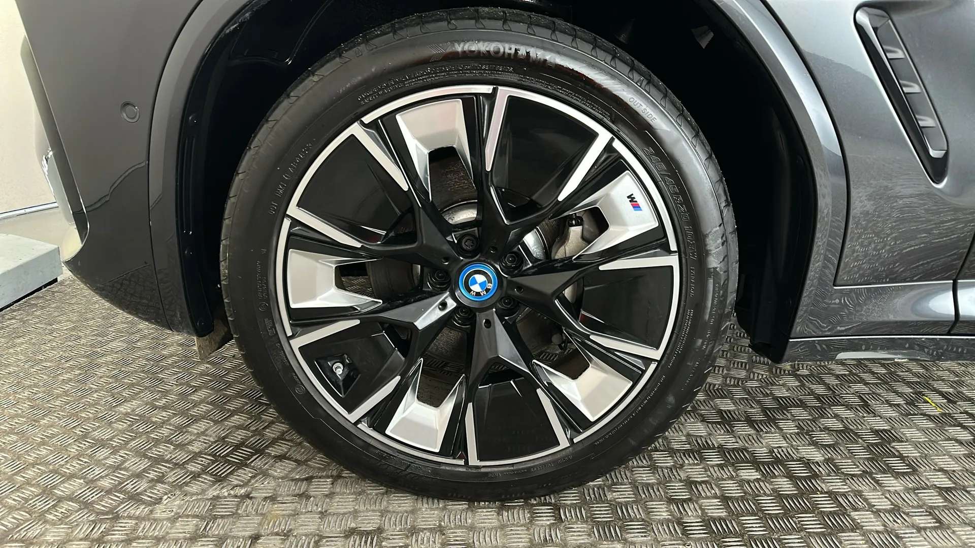2024 BMW IX3 2024 BMW IX3