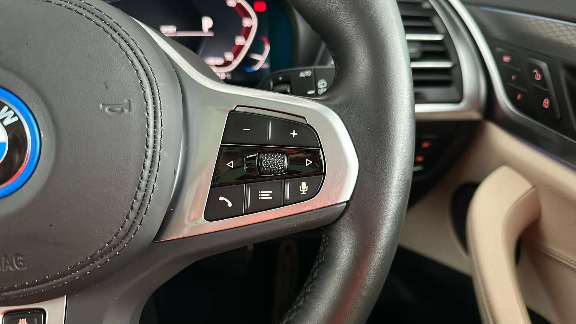 2024 BMW IX3 2024 BMW IX3
