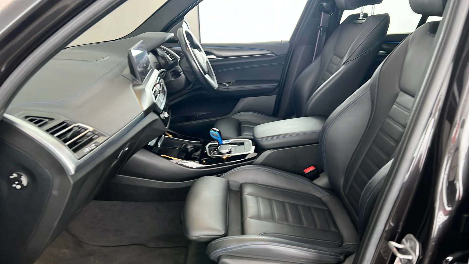 2023 BMW IX3 2023 BMW IX3