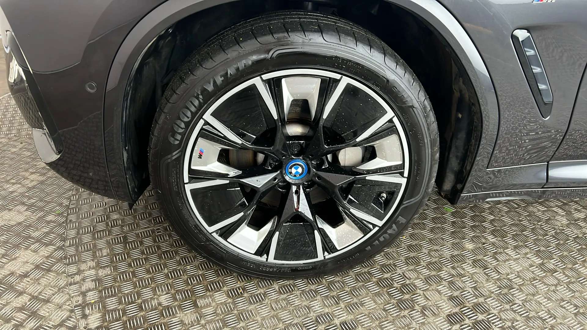 2023 BMW IX3 2023 BMW IX3