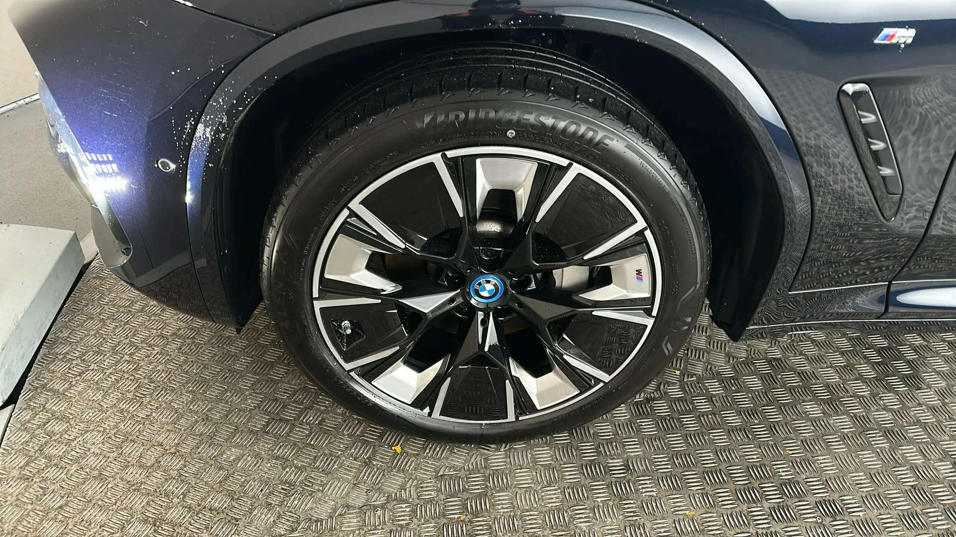 2023 BMW IX3 2023 BMW IX3