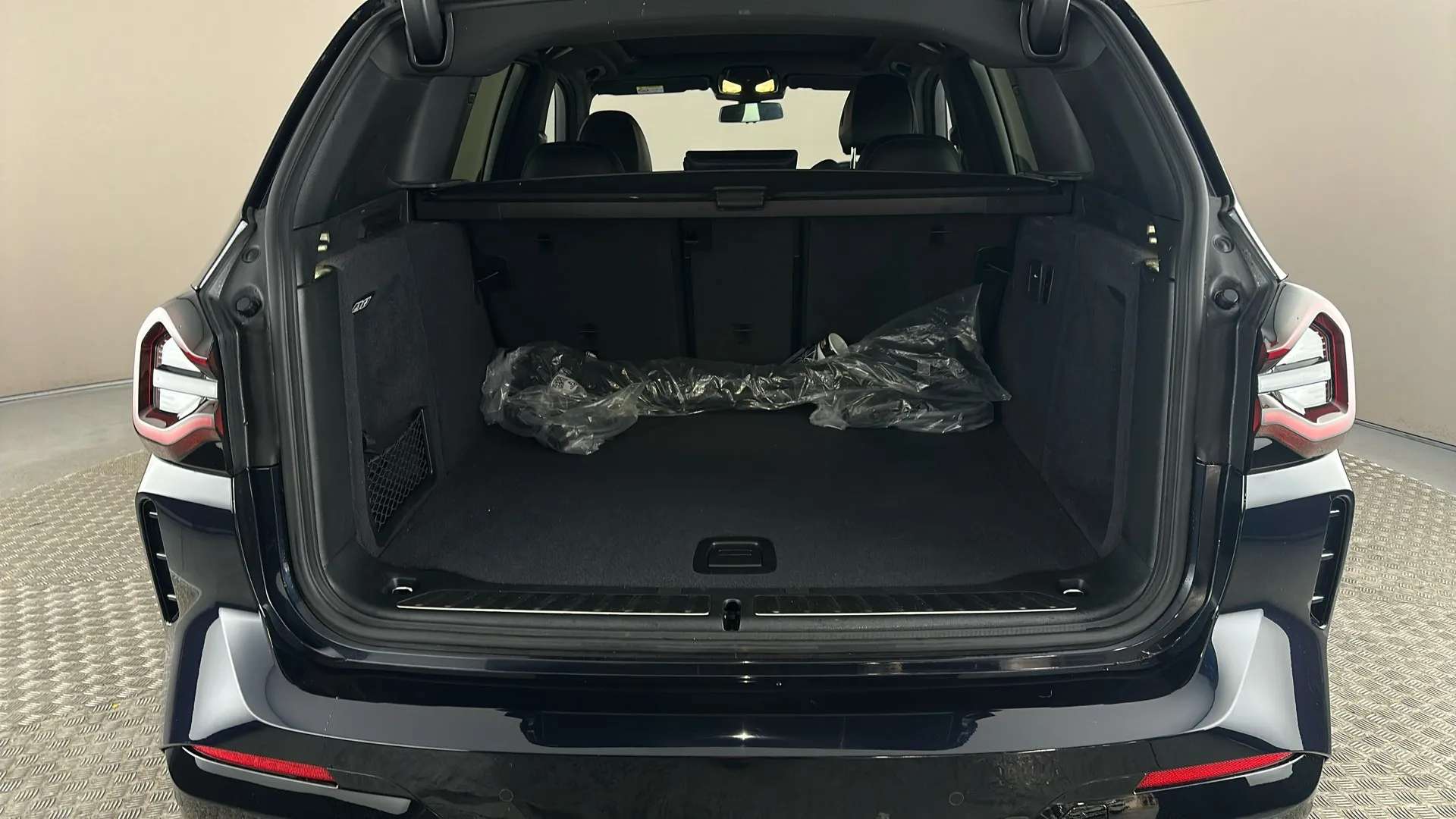 2023 BMW IX3 2023 BMW IX3