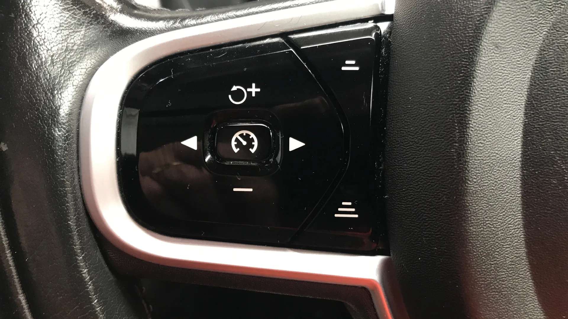 2018 VOLVO XC90 2018 VOLVO XC90