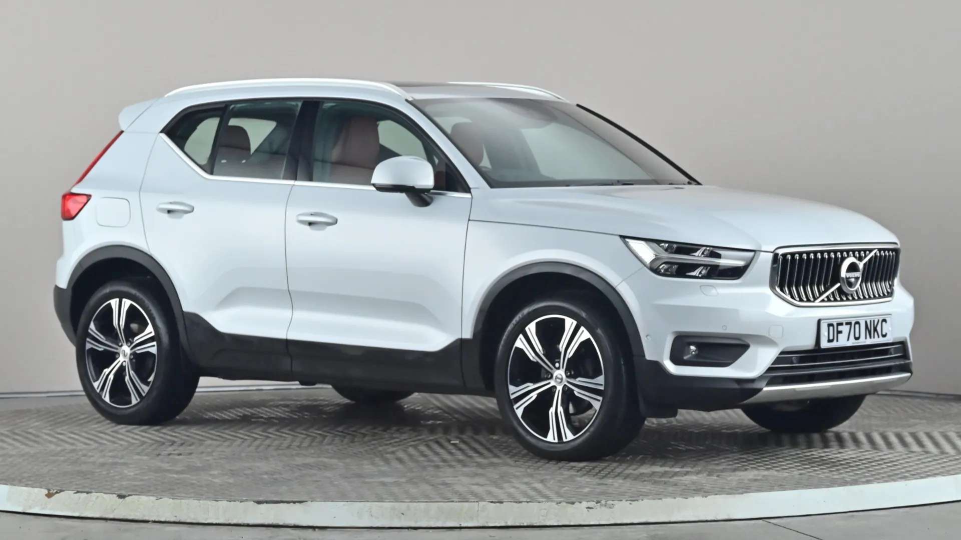 2021 VOLVO XC40 2021 VOLVO XC40