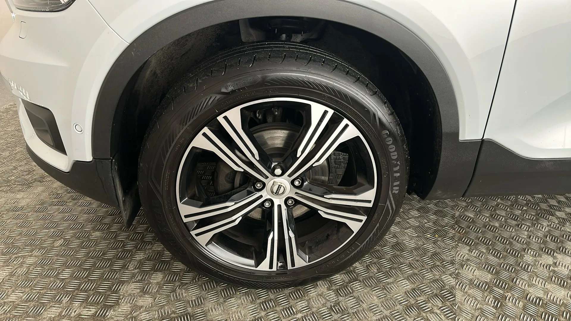 2021 VOLVO XC40 2021 VOLVO XC40