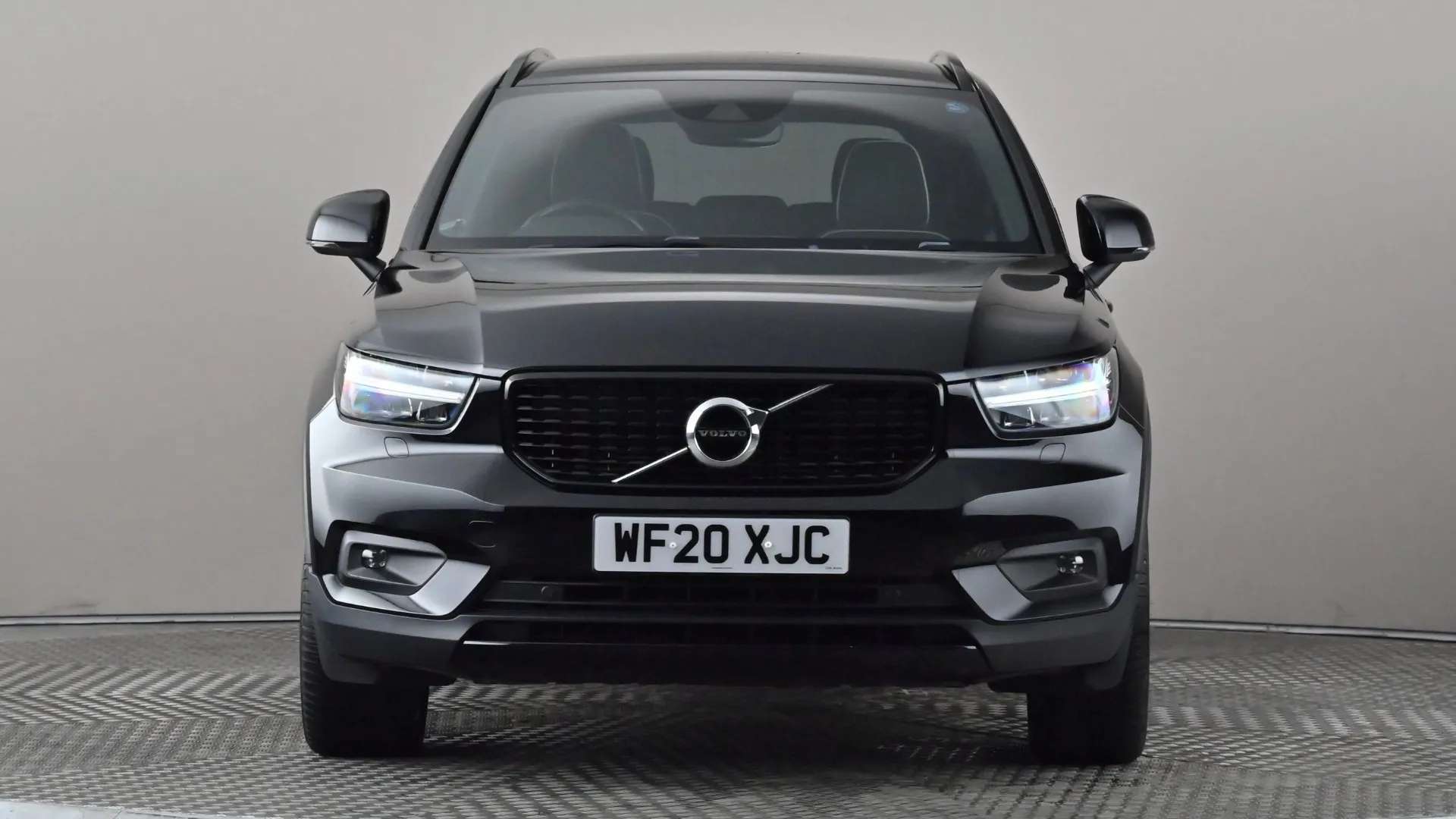 2020 VOLVO XC40 2020 VOLVO XC40