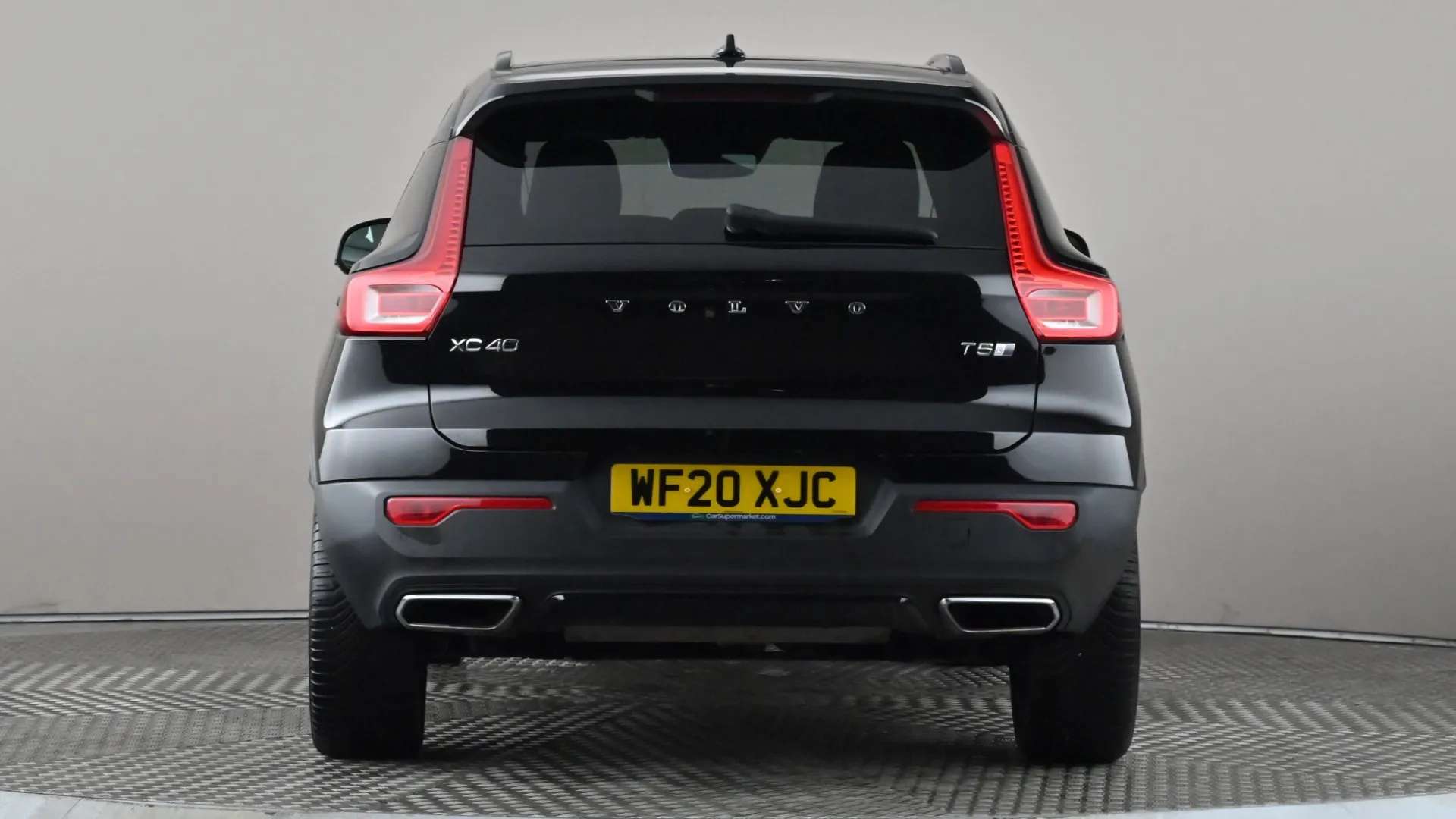 2020 VOLVO XC40 2020 VOLVO XC40