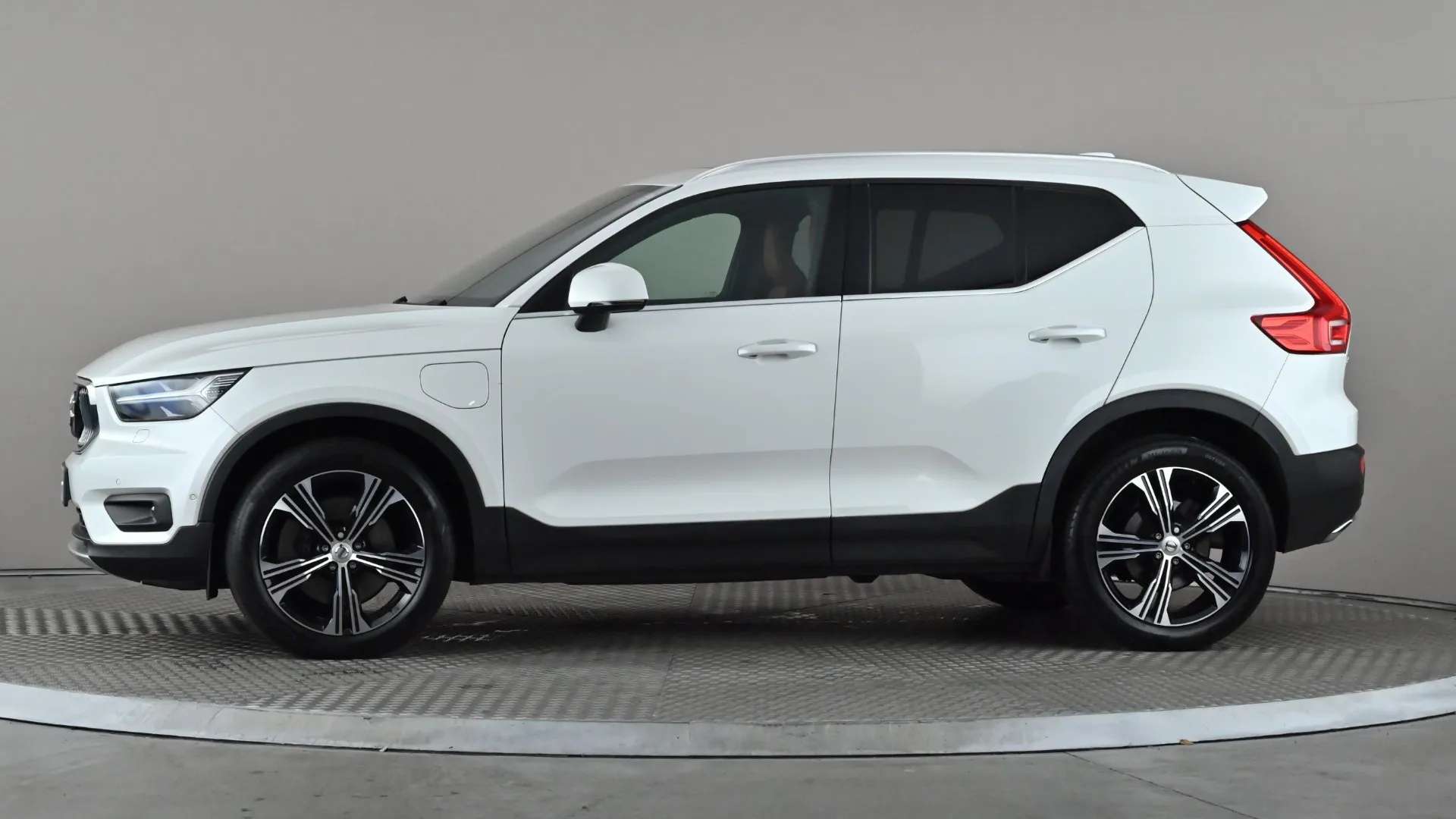 2020 VOLVO XC40 2020 VOLVO XC40