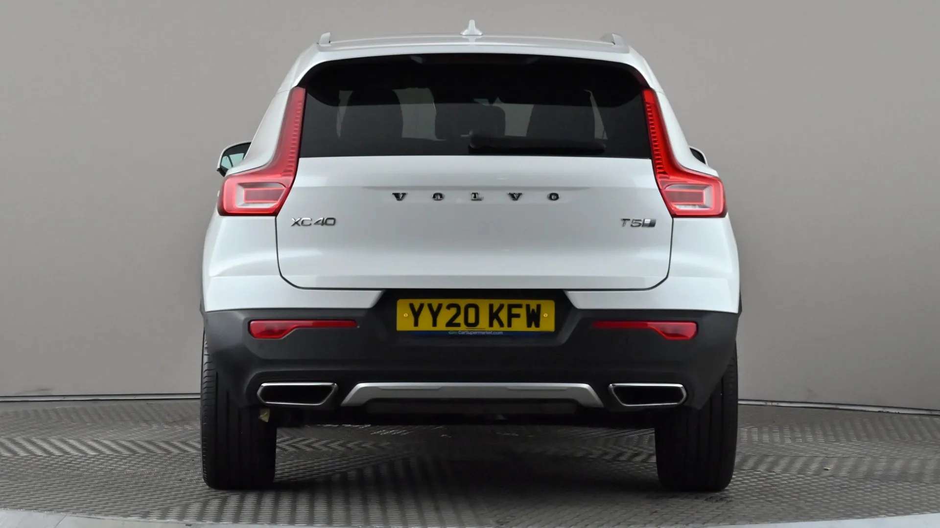2020 VOLVO XC40 2020 VOLVO XC40