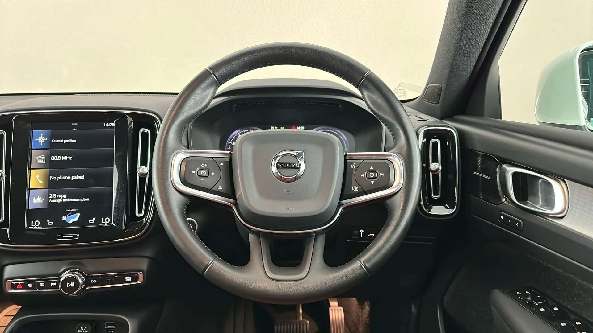 2020 VOLVO XC40 2020 VOLVO XC40
