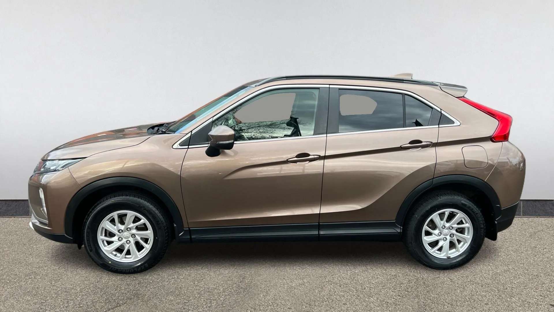 A 2018 MITSUBISHI ECLIPSE CROSS 1.5 2 A 2018 MITSUBISHI ECLIPSE CROSS 1.5 2