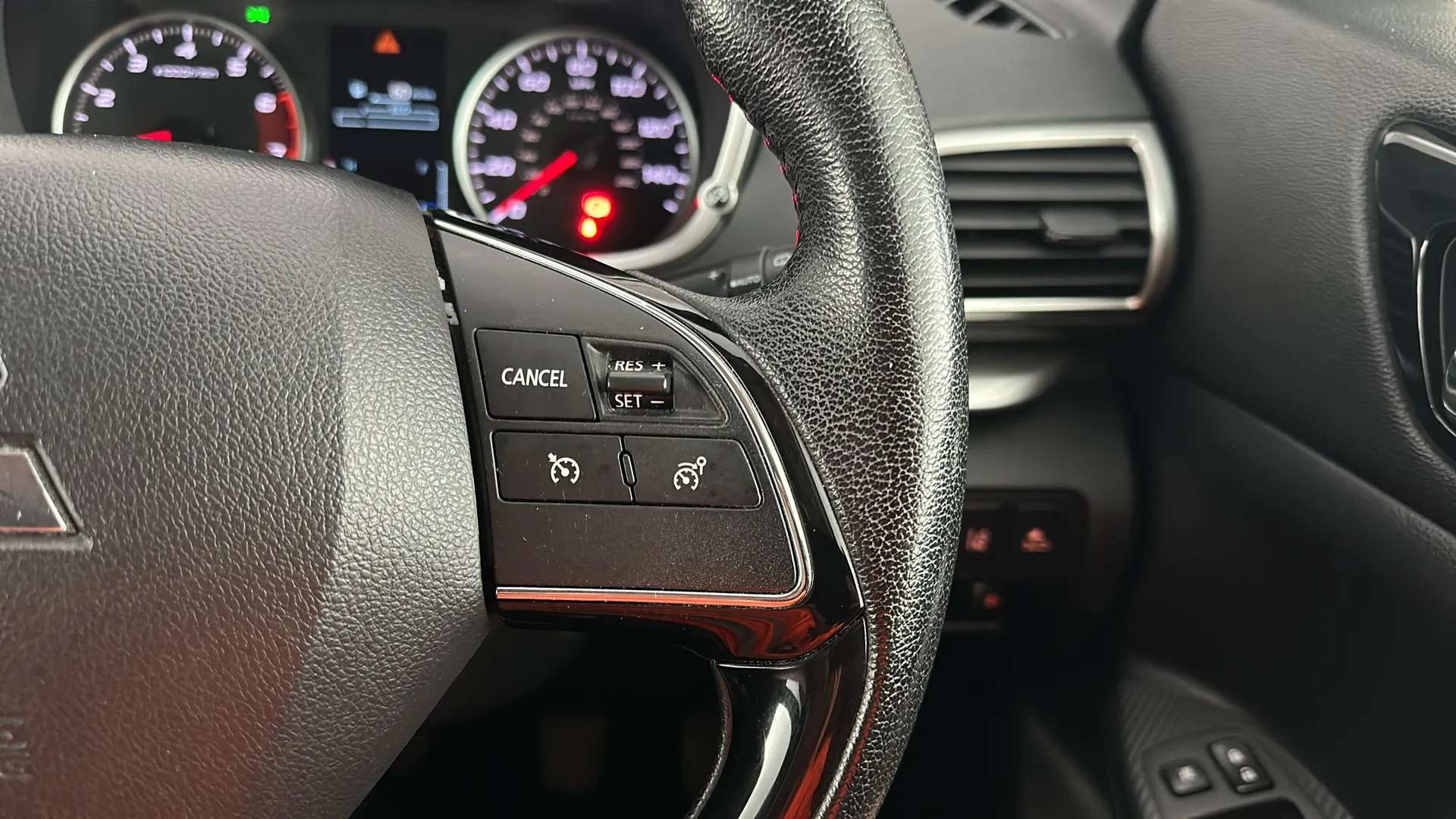 2018 MITSUBISHI ECLIPSE CROSS 2018 MITSUBISHI ECLIPSE CROSS
