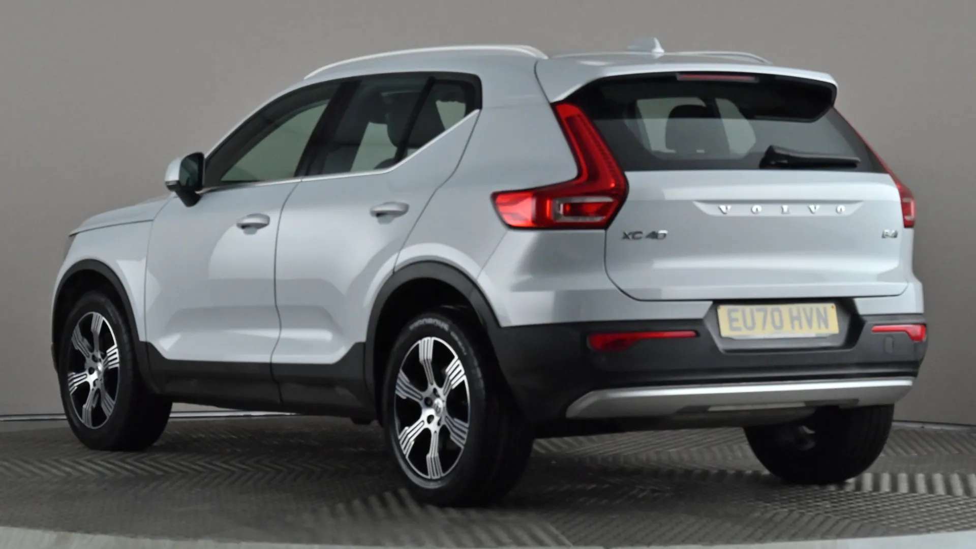 A 2020 VOLVO XC40 2.0 B4P Inscription AWD Auto A 2020 VOLVO XC40 2.0 B4P Inscription AWD Auto