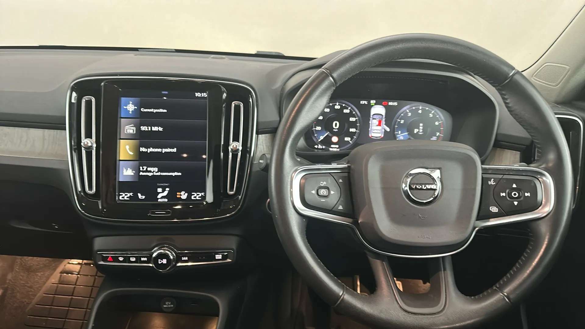 2020 VOLVO XC40 2020 VOLVO XC40