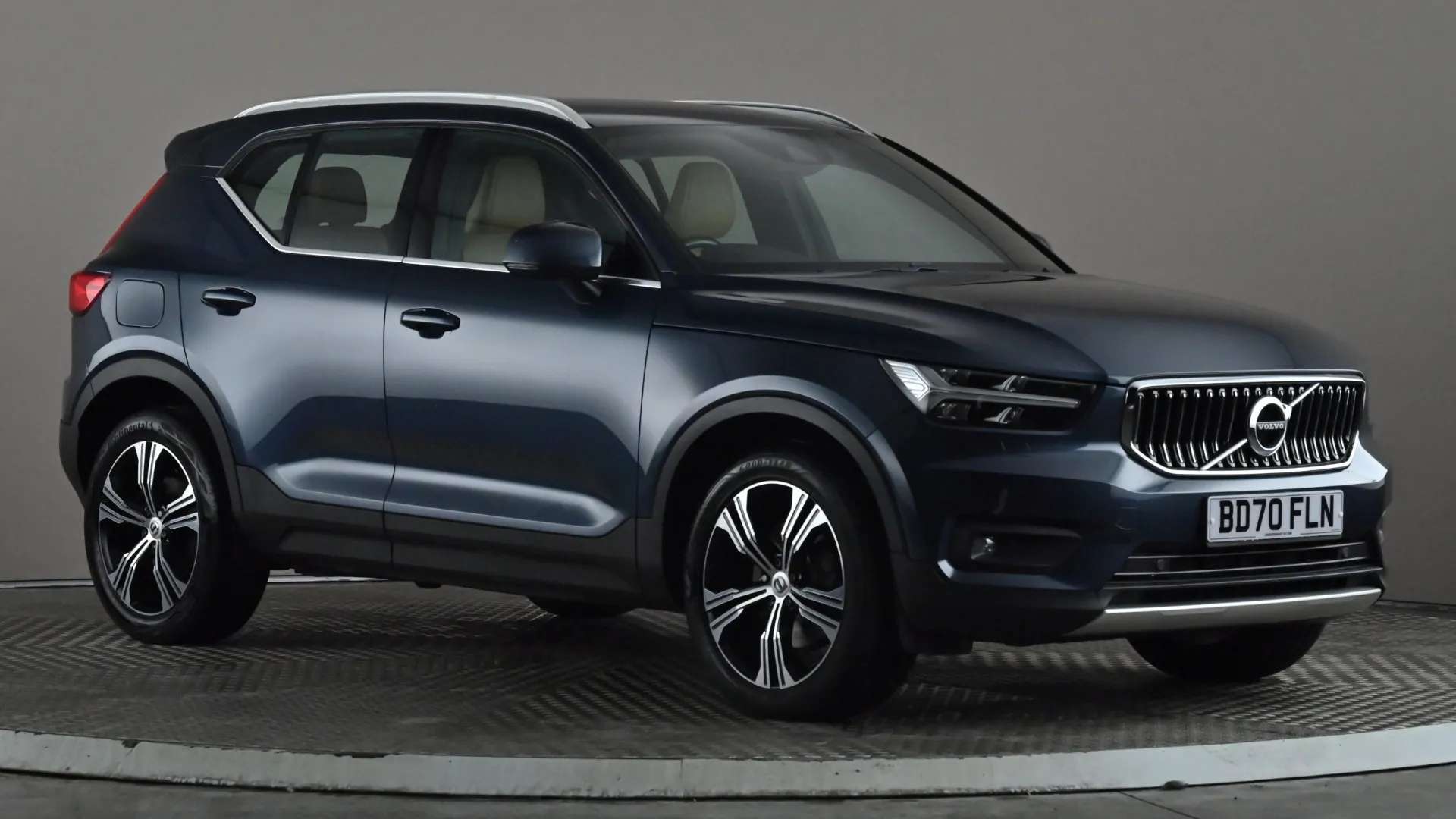 A 2020 VOLVO XC40 2.0 B4P Inscription Pro Auto A 2020 VOLVO XC40 2.0 B4P Inscription Pro Auto