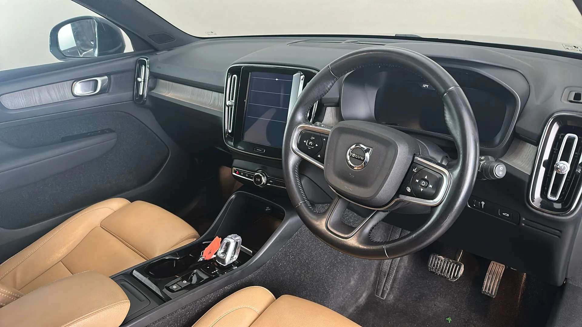 2020 VOLVO XC40 2020 VOLVO XC40