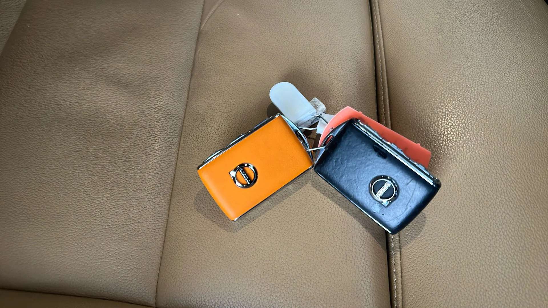 2020 VOLVO XC40 2020 VOLVO XC40