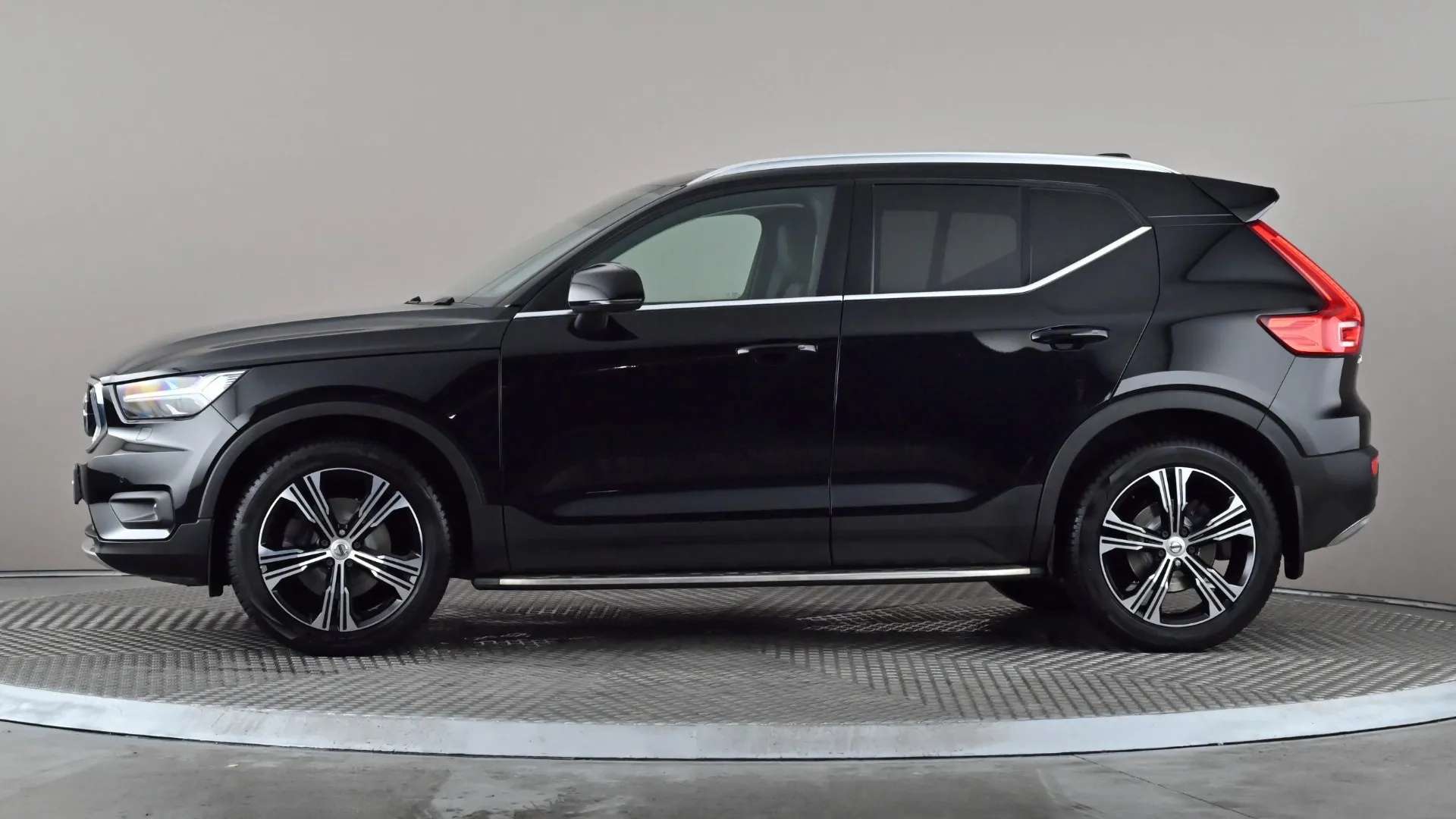 A 2021 VOLVO XC40 2.0 B4P Inscription Pro Auto A 2021 VOLVO XC40 2.0 B4P Inscription Pro Auto