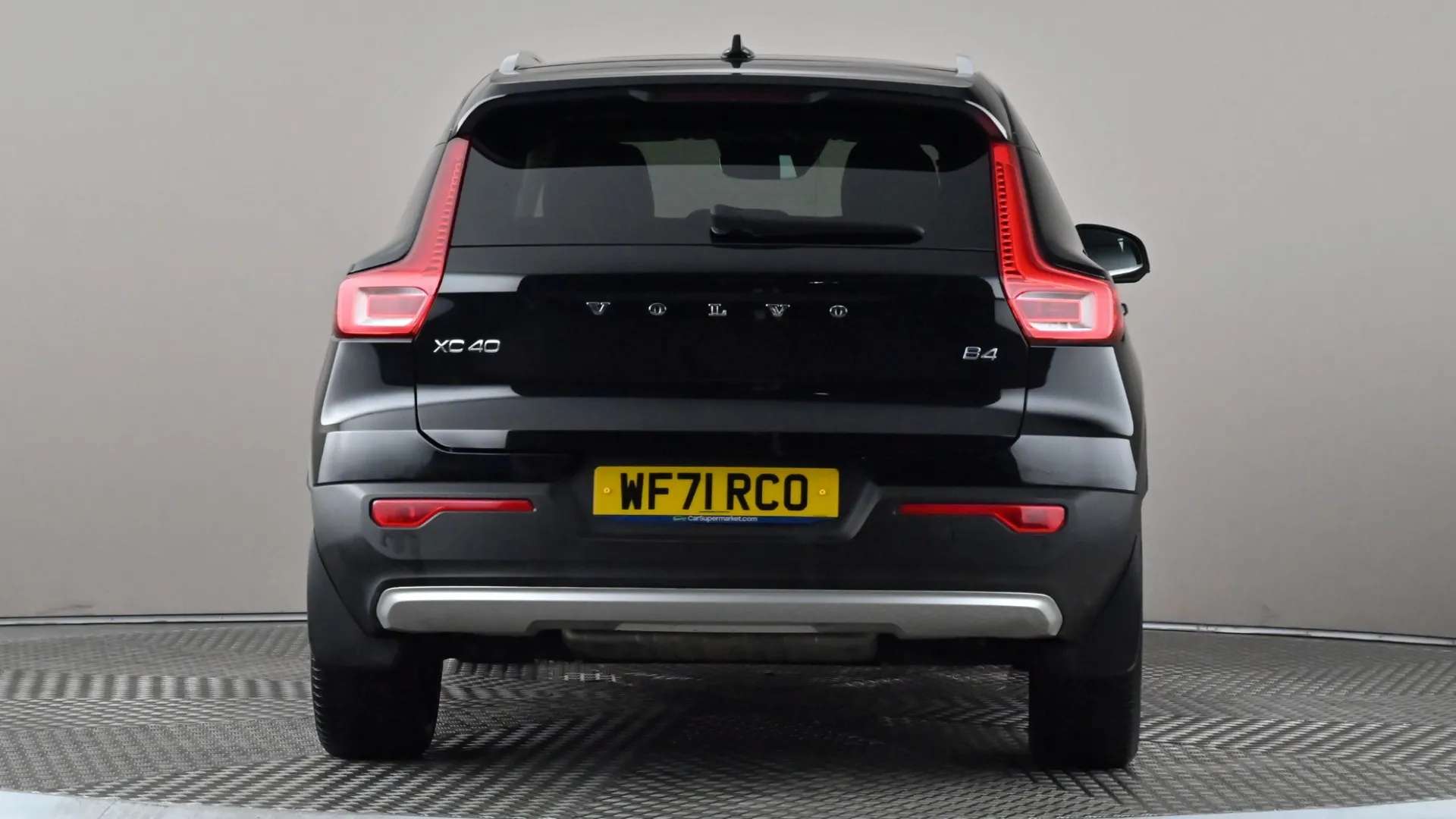 2021 VOLVO XC40 2021 VOLVO XC40