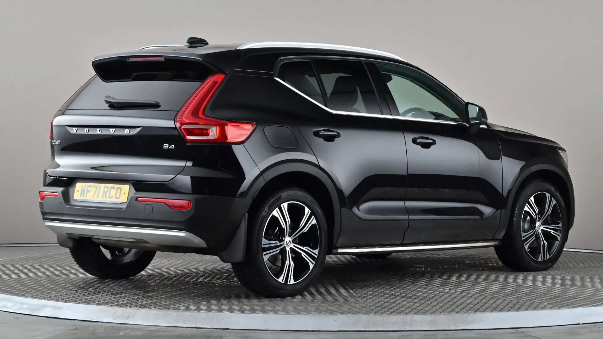 2021 VOLVO XC40 2021 VOLVO XC40