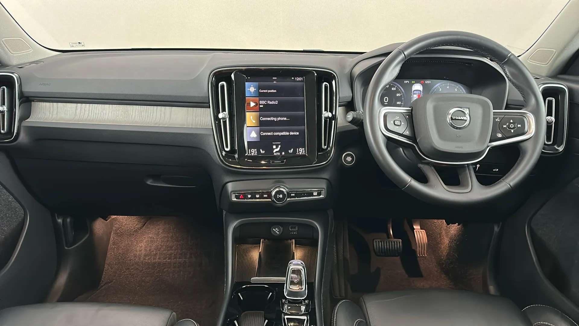 2021 VOLVO XC40 2021 VOLVO XC40