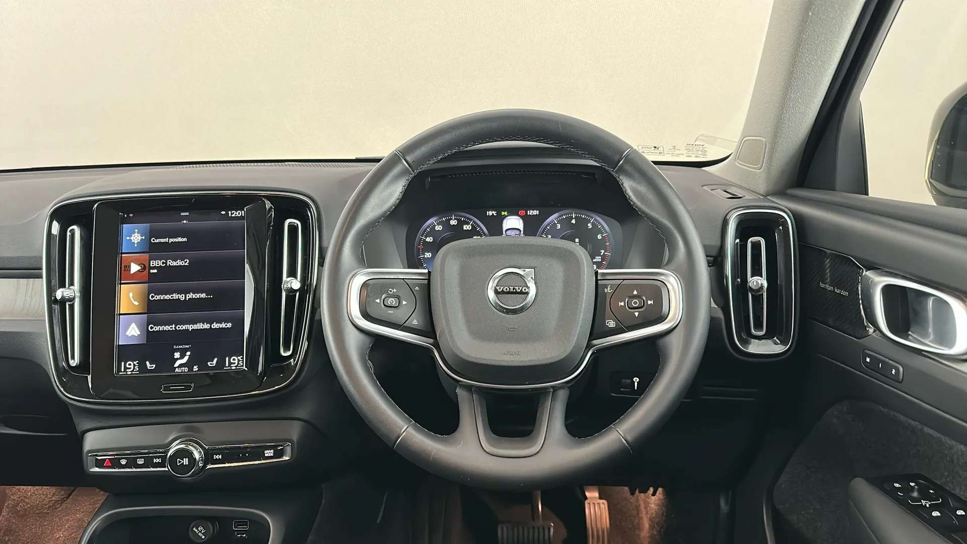 2021 VOLVO XC40 2021 VOLVO XC40