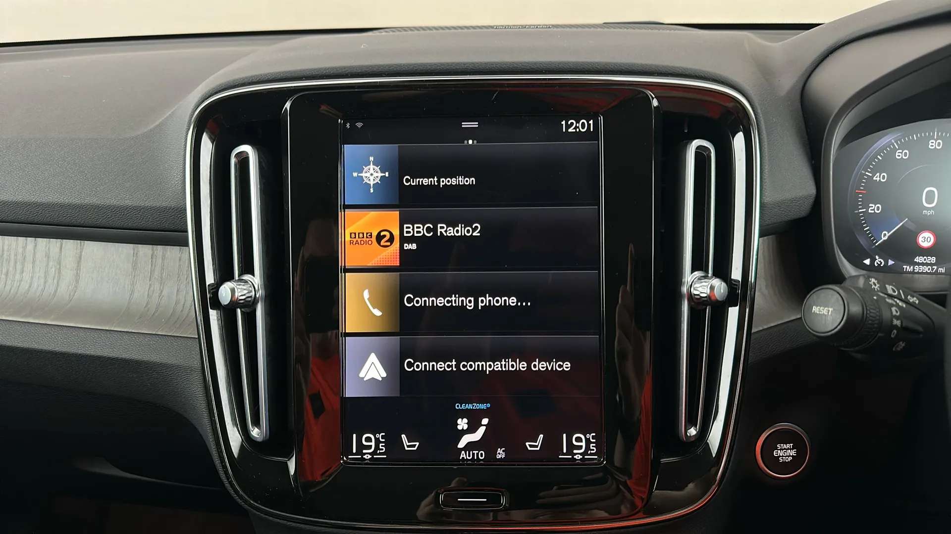2021 VOLVO XC40 2021 VOLVO XC40