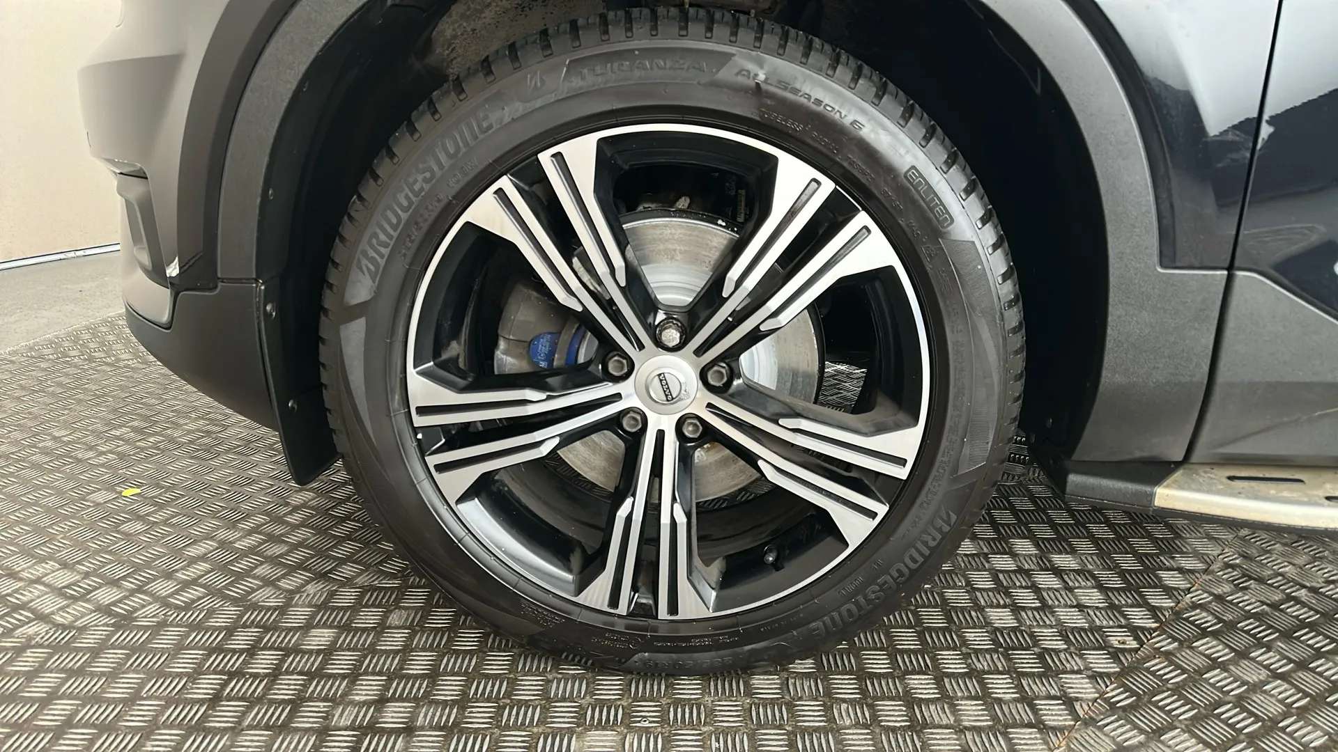 2021 VOLVO XC40 2021 VOLVO XC40