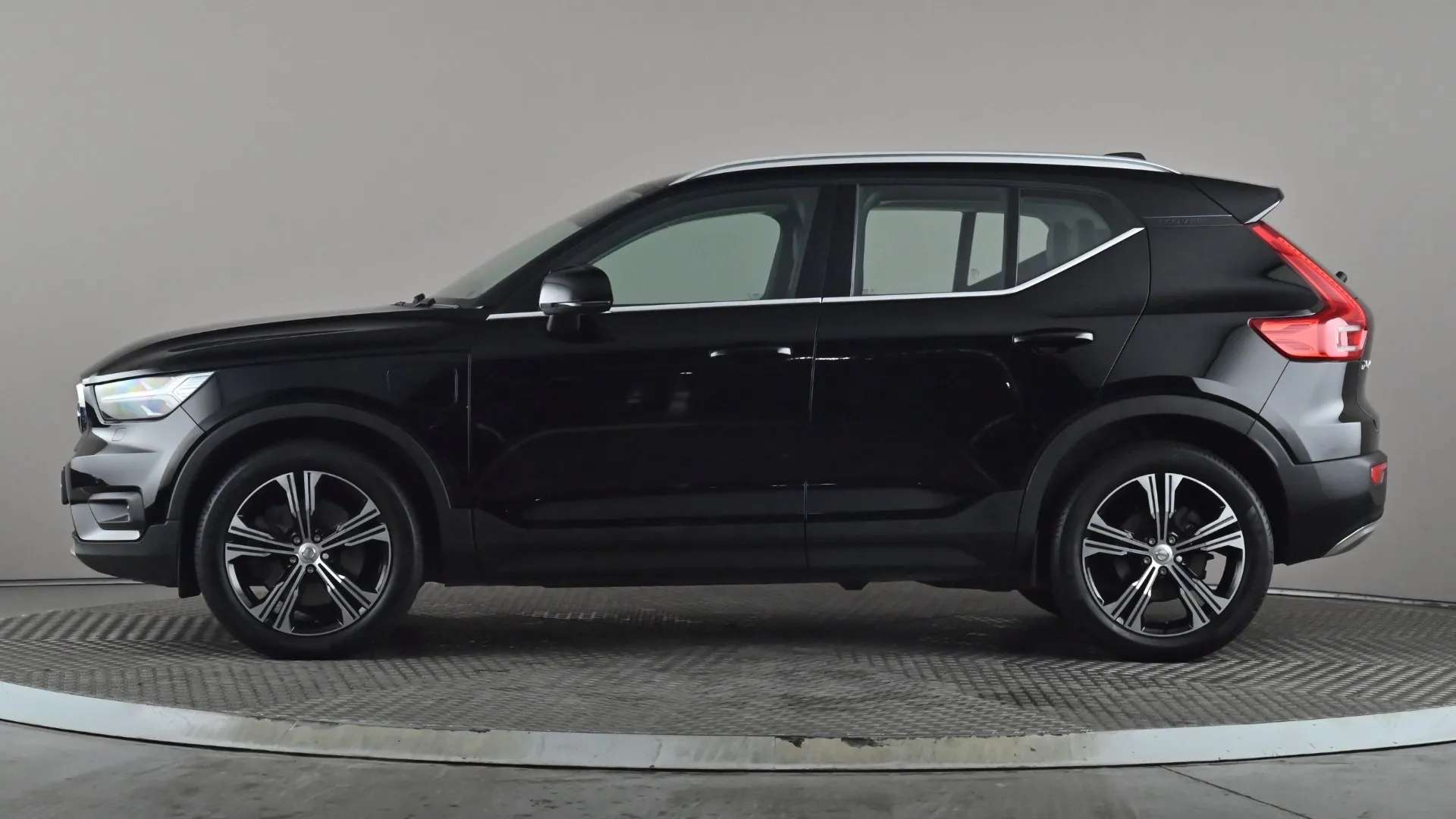 A 2022 VOLVO XC40 1.5 T5 Recharge PHEV Inscription Pro Auto A 2022 VOLVO XC40 1.5 T5 Recharge PHEV Inscription Pro Auto