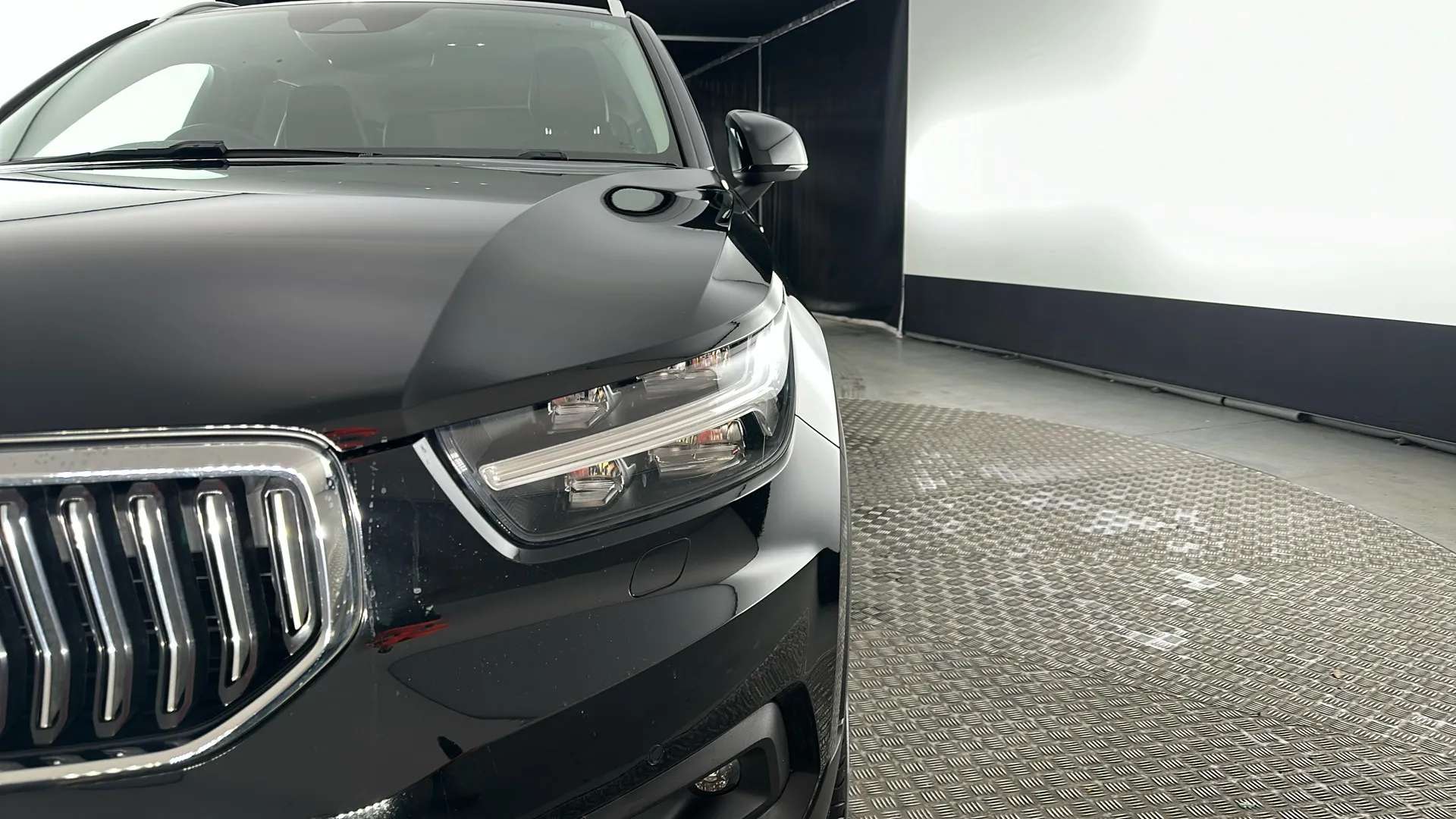 2022 VOLVO XC40 2022 VOLVO XC40