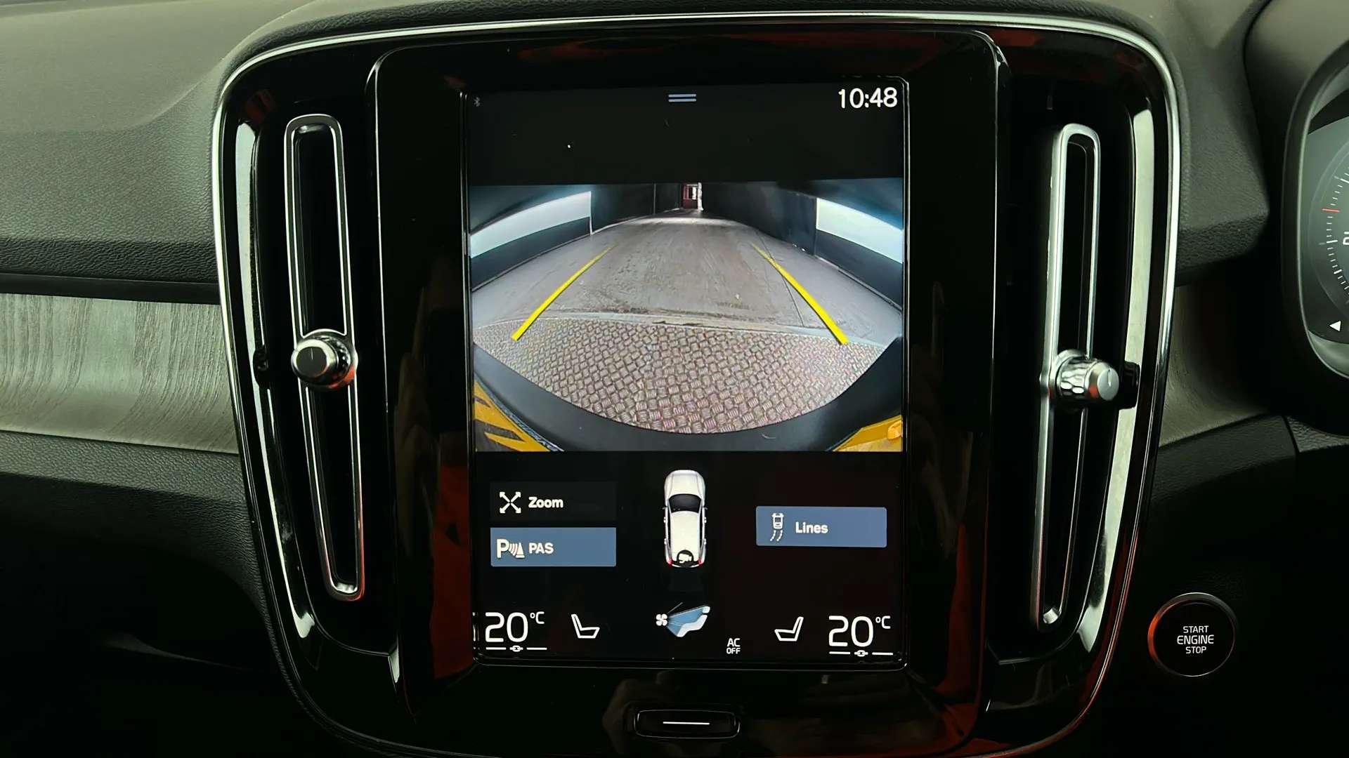 2022 VOLVO XC40 2022 VOLVO XC40