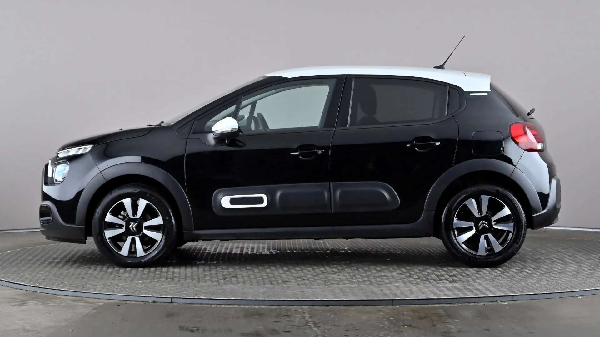 A 2024 CITROEN C3 1.2 PureTech Plus A 2024 CITROEN C3 1.2 PureTech Plus