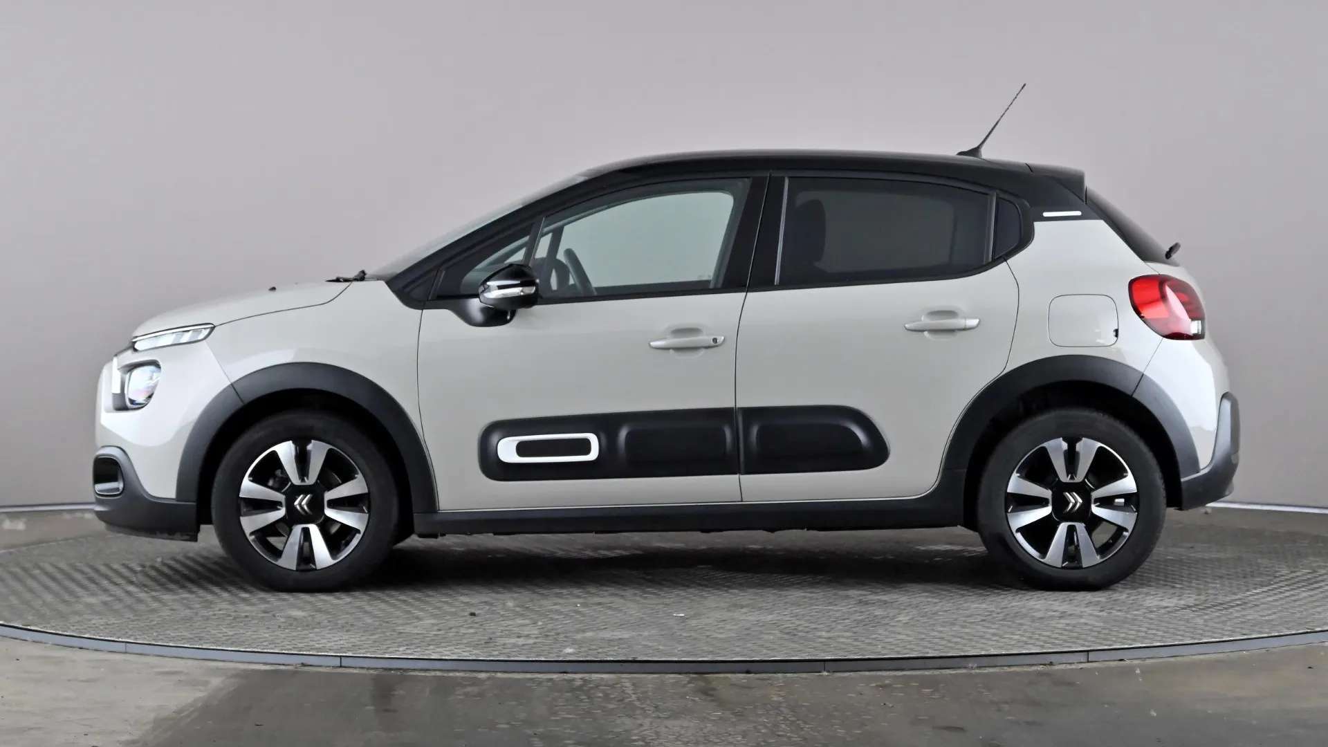 A 2024 CITROEN C3 1.2 PureTech Plus A 2024 CITROEN C3 1.2 PureTech Plus