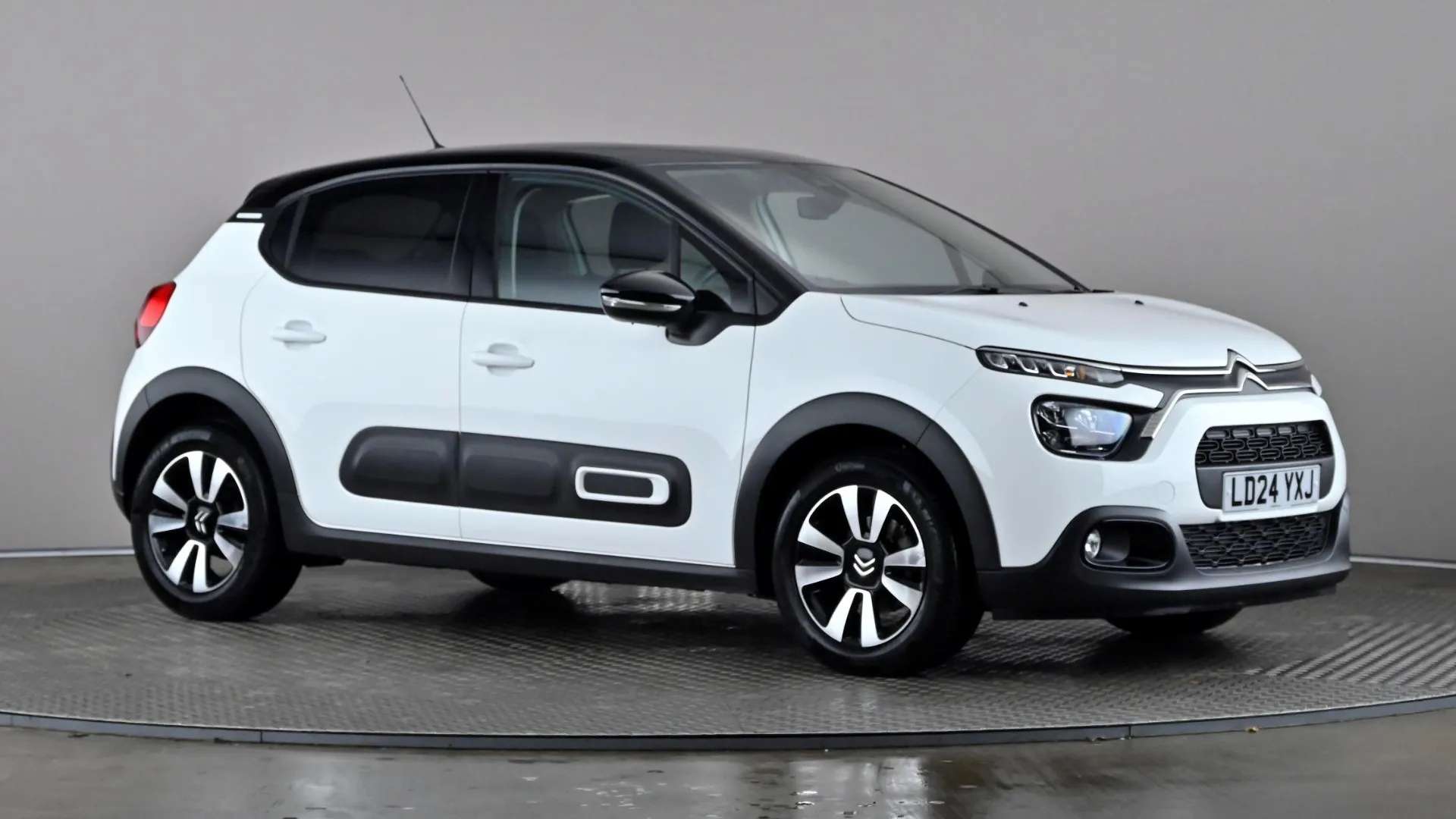 A 2024 CITROEN C3 1.2 PureTech Plus A 2024 CITROEN C3 1.2 PureTech Plus