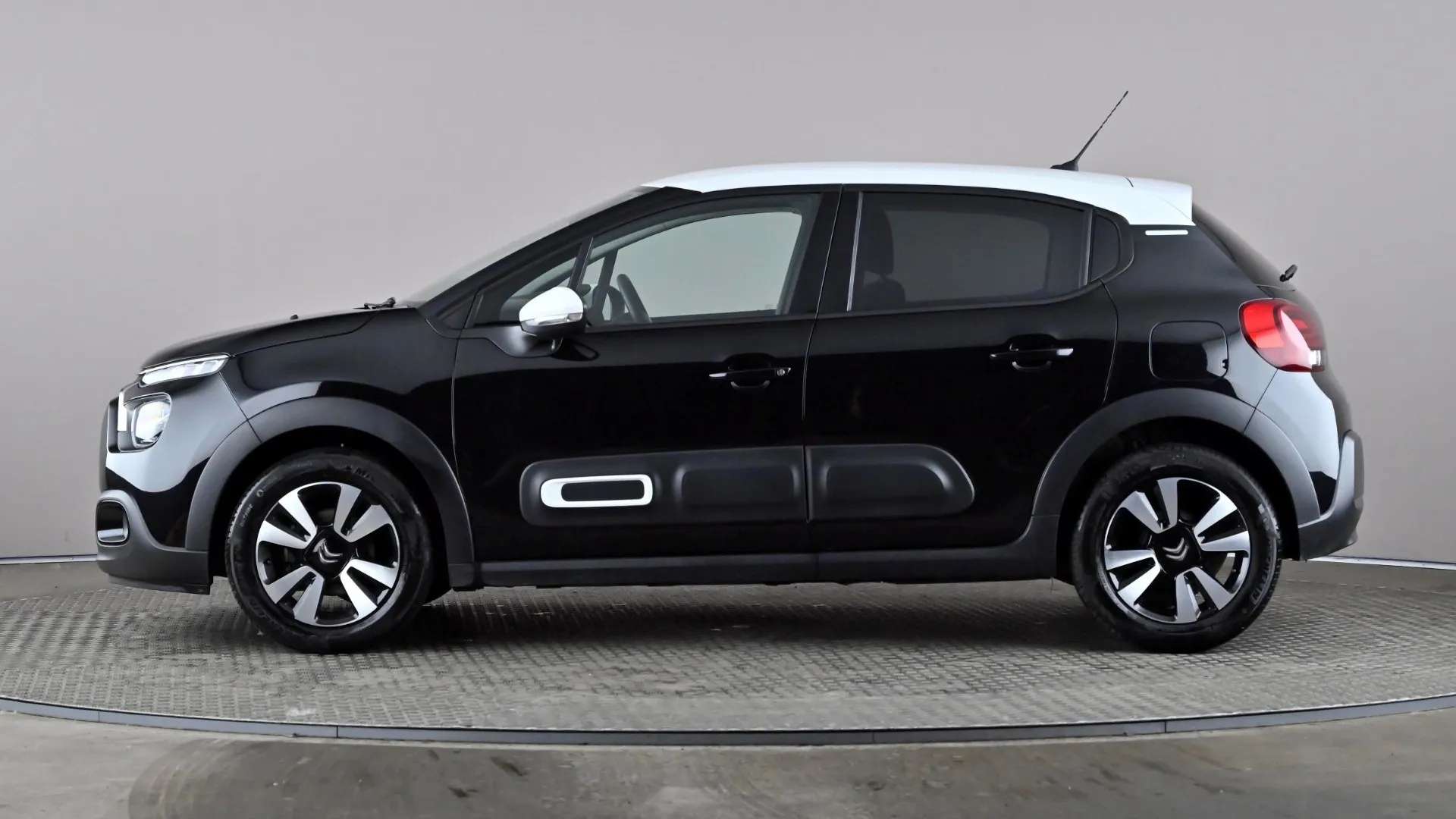 A 2024 CITROEN C3 1.2 PureTech Plus A 2024 CITROEN C3 1.2 PureTech Plus
