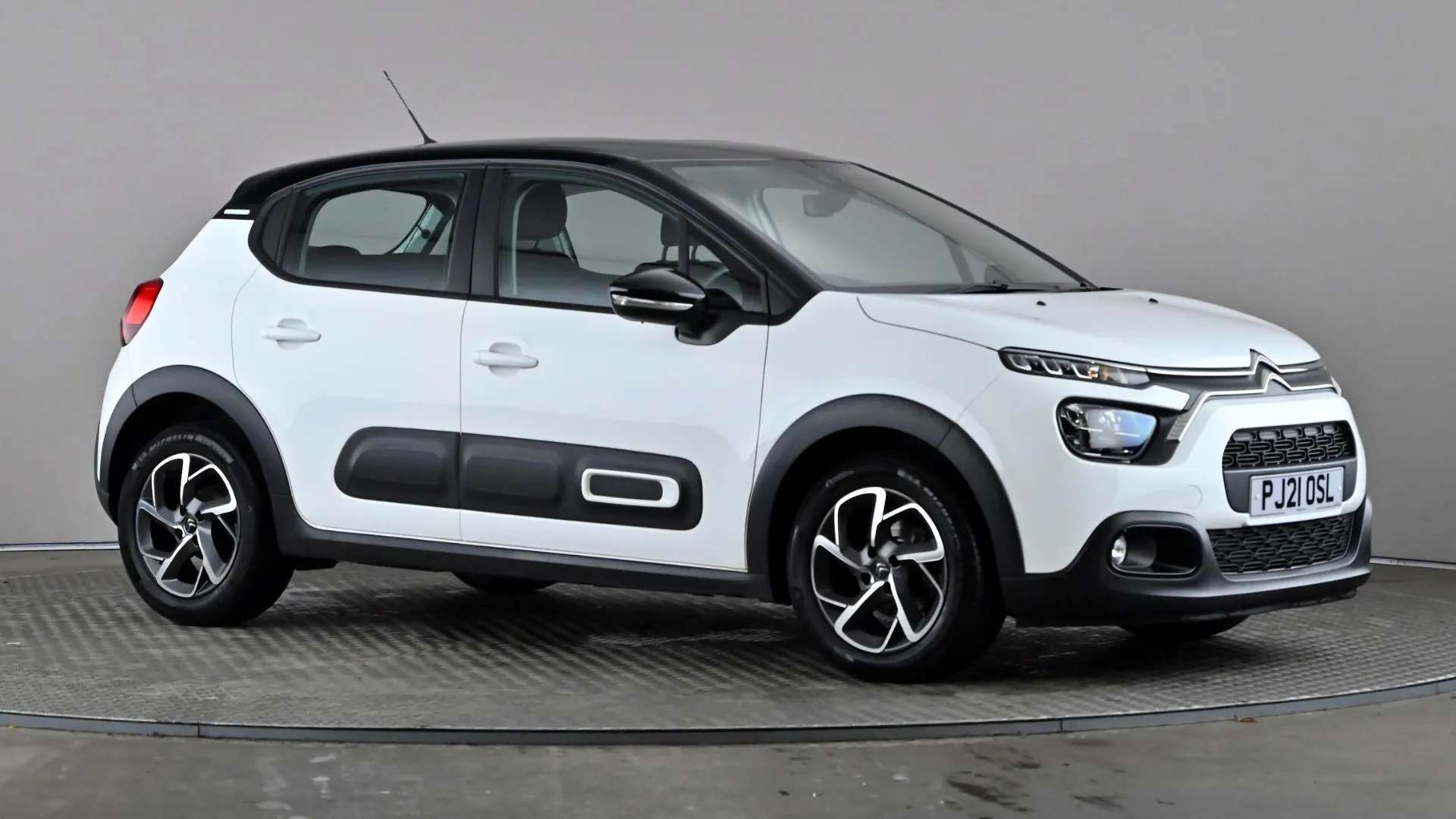 A 2021 CITROEN C3 1.2 PureTech Shine A 2021 CITROEN C3 1.2 PureTech Shine