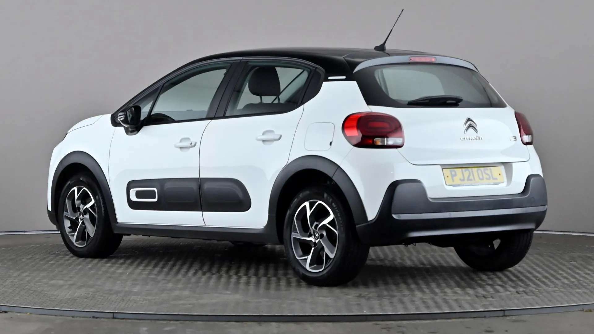 A 2021 CITROEN C3 1.2 PureTech Shine A 2021 CITROEN C3 1.2 PureTech Shine