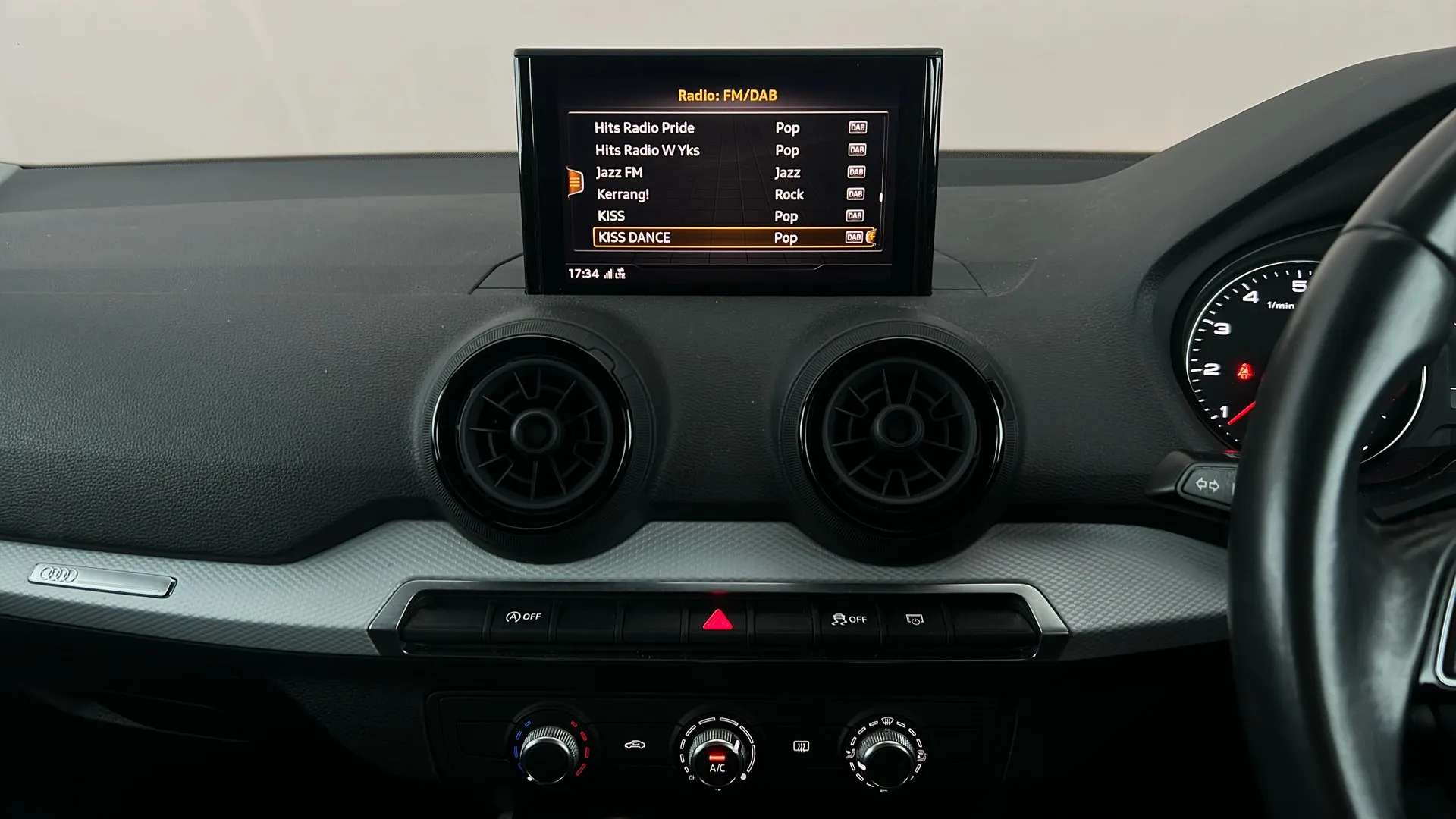 2018 AUDI Q2 2018 AUDI Q2