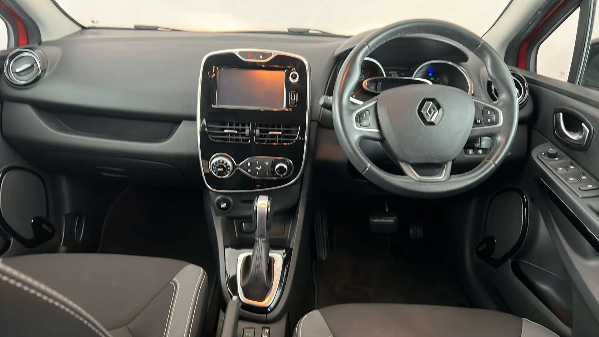 2016 RENAULT CLIO 2016 RENAULT CLIO