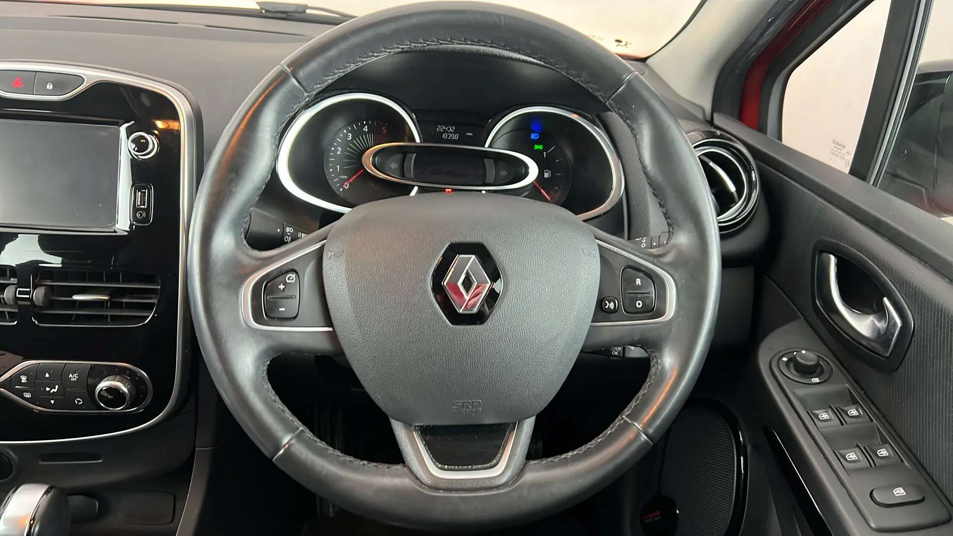 2016 RENAULT CLIO 2016 RENAULT CLIO