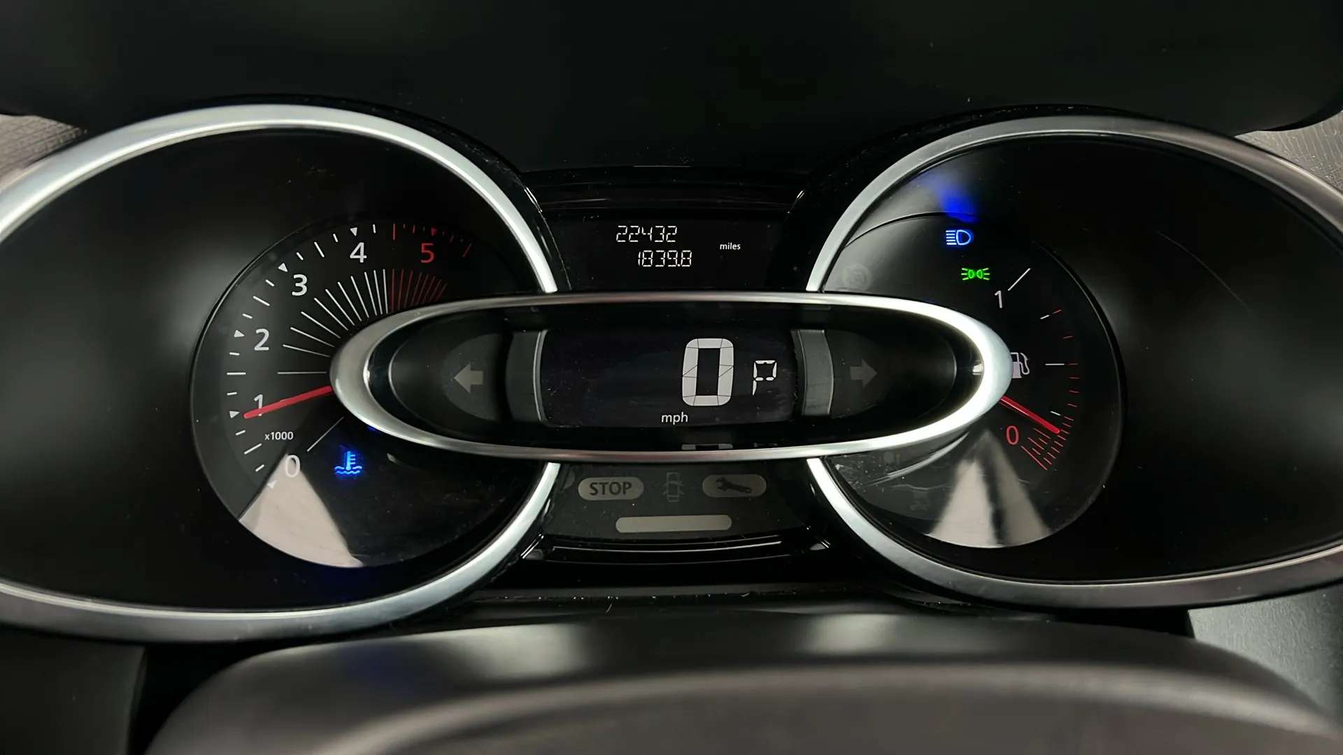 2016 RENAULT CLIO 2016 RENAULT CLIO