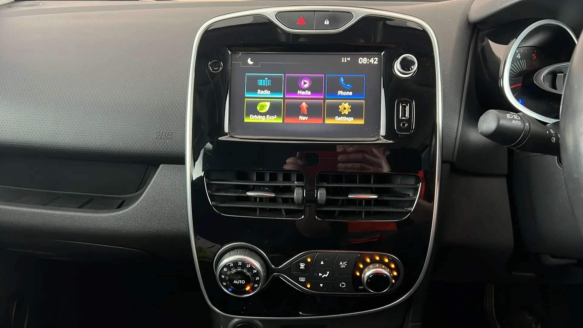 2016 RENAULT CLIO 2016 RENAULT CLIO