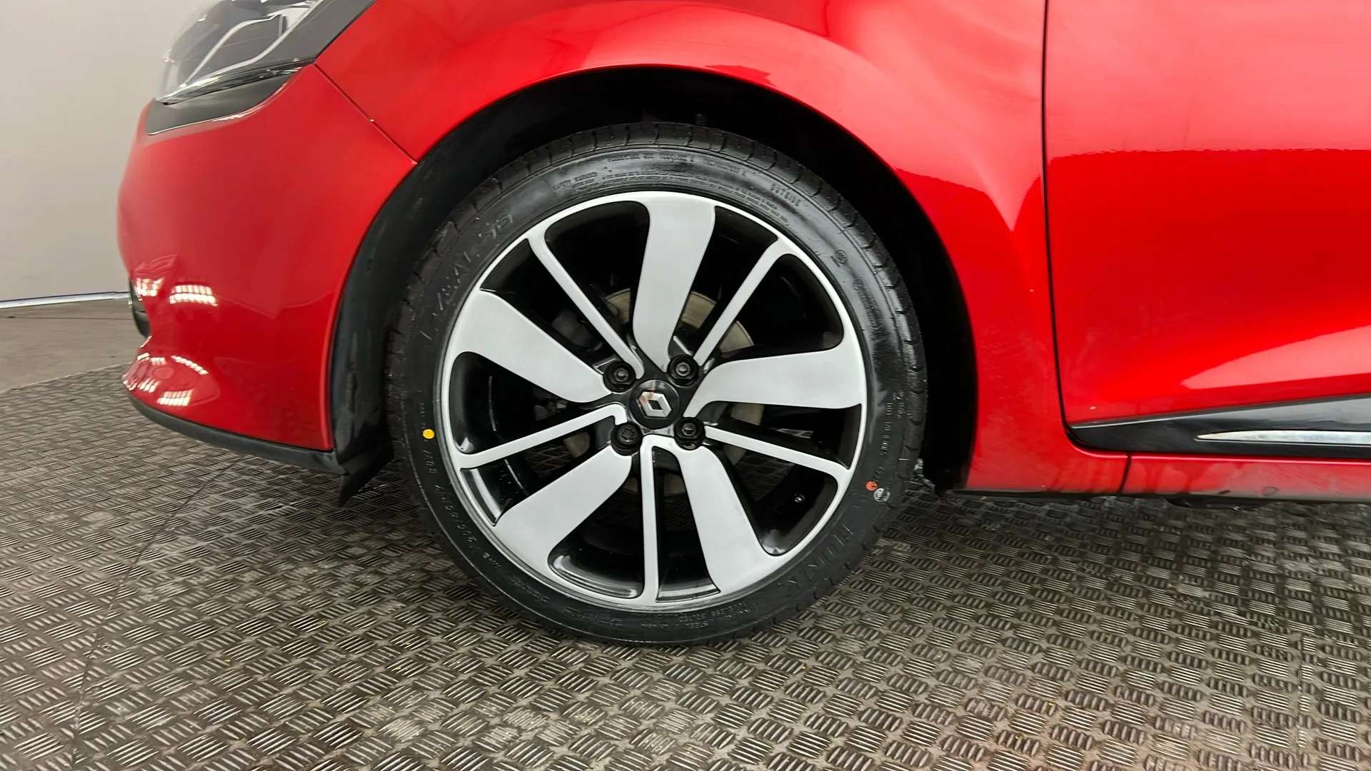 2016 RENAULT CLIO 2016 RENAULT CLIO