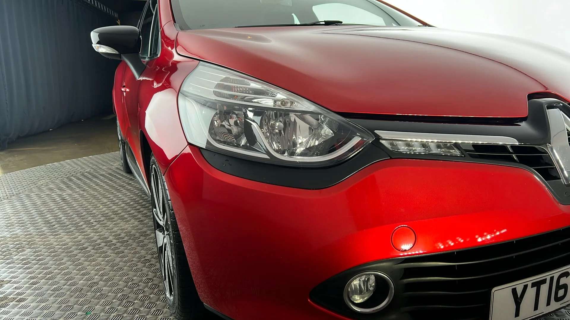2016 RENAULT CLIO 2016 RENAULT CLIO