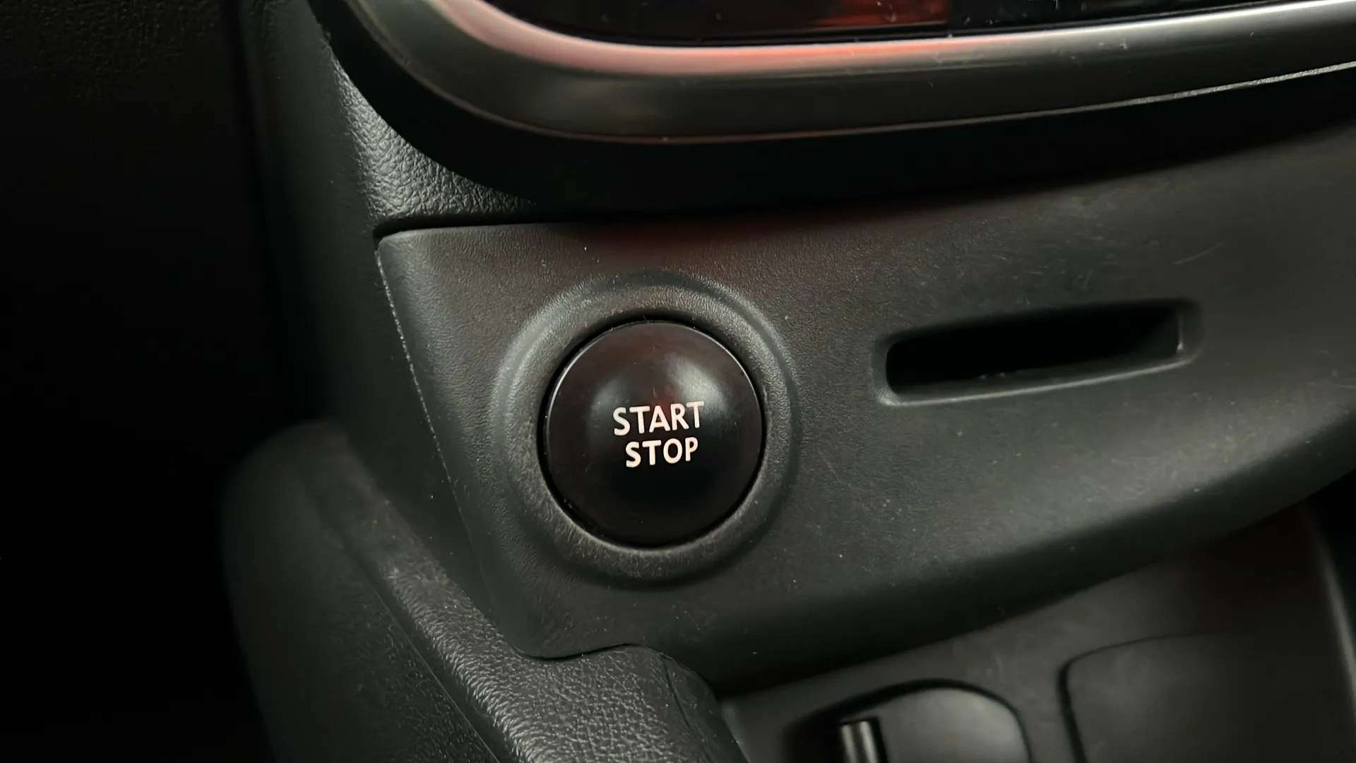 2016 RENAULT CLIO 2016 RENAULT CLIO