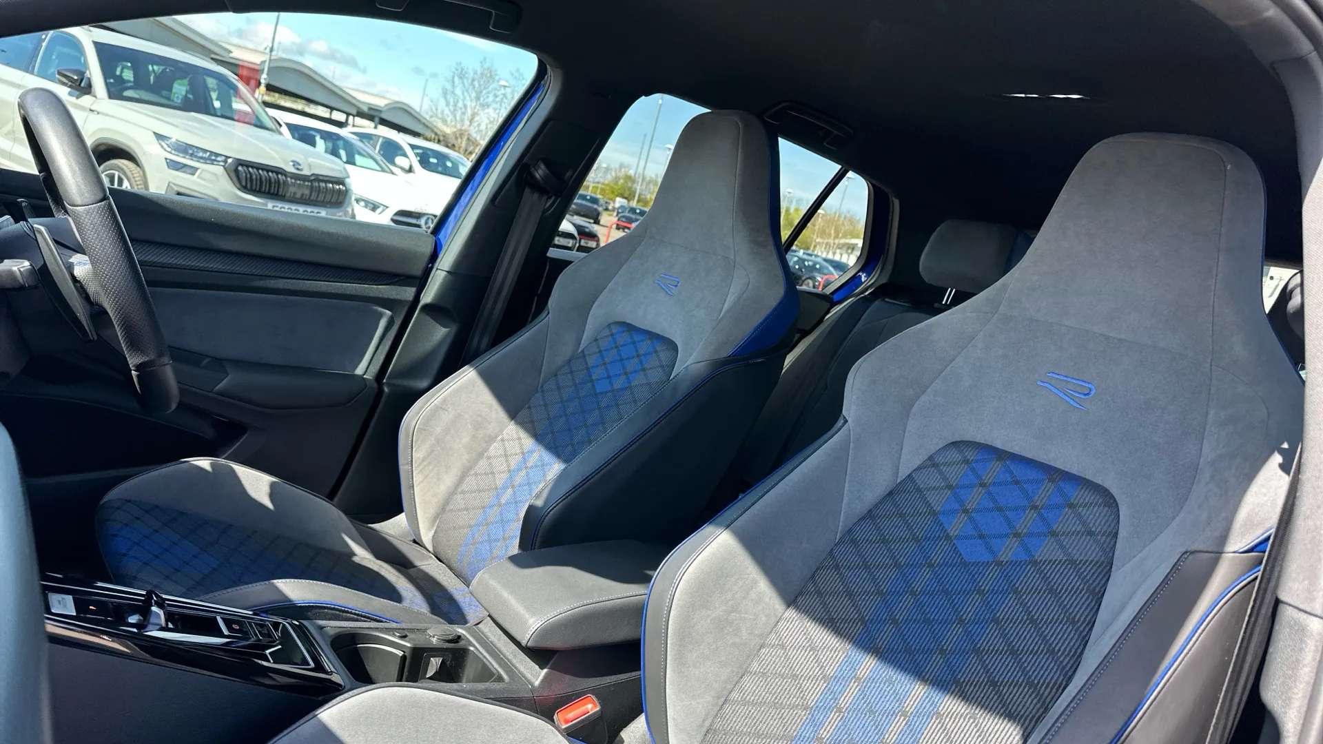 2024 VOLKSWAGEN GOLF 2024 VOLKSWAGEN GOLF