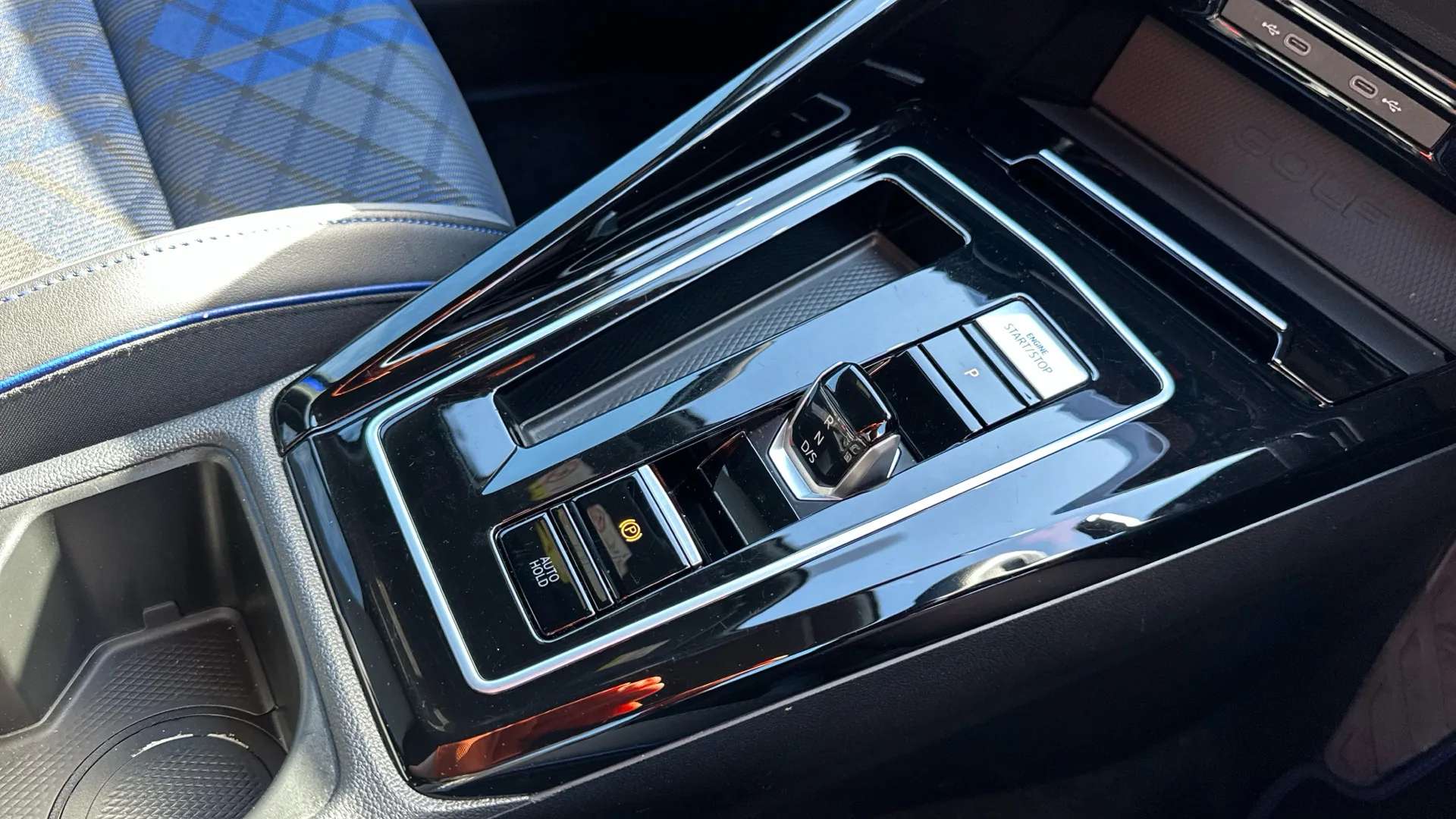 2024 VOLKSWAGEN GOLF 2024 VOLKSWAGEN GOLF